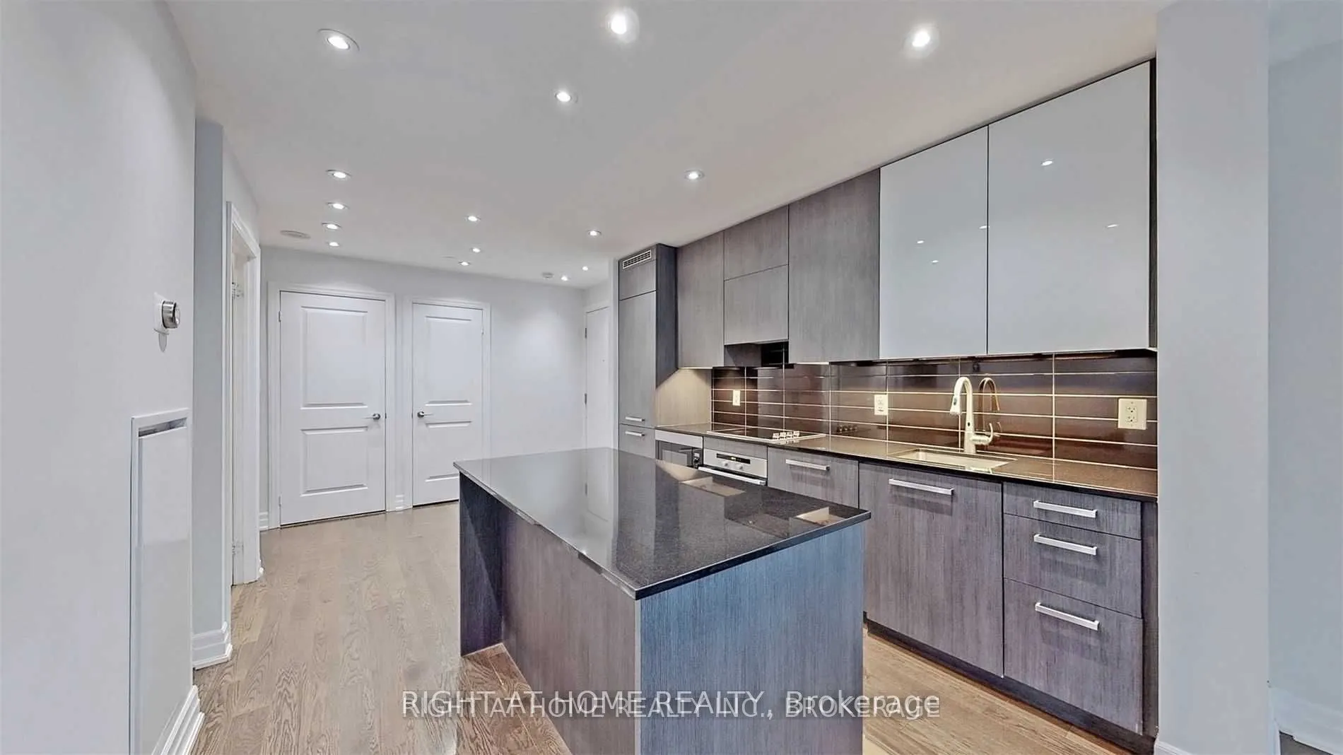 8 The Esplanade Avenue, #1512