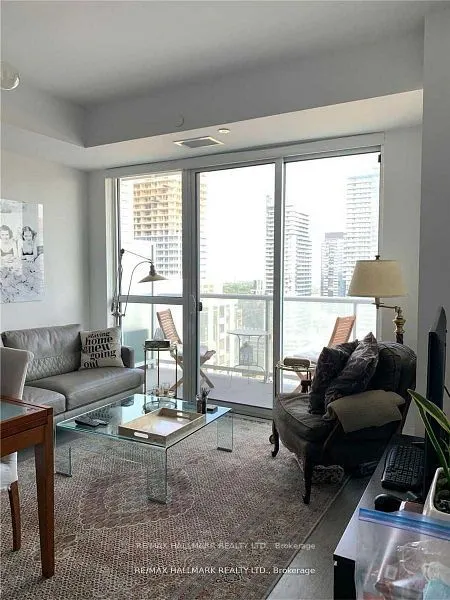 101 Erskine Avenue, #2208