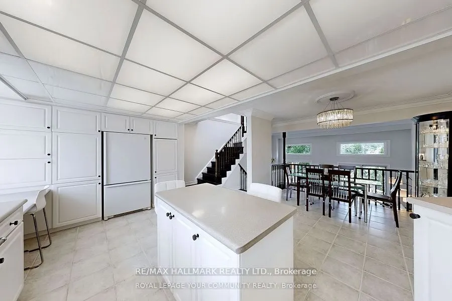 56 Carnival Court