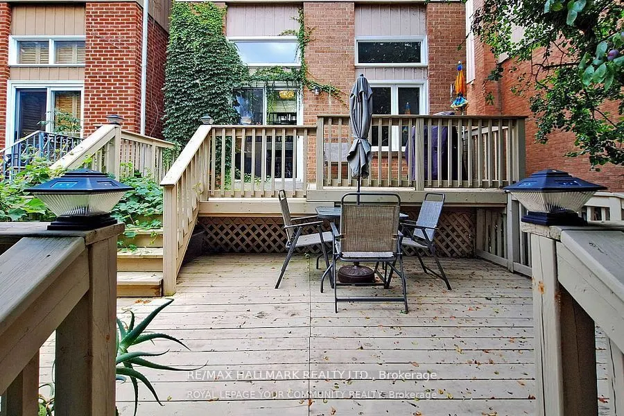 56 Carnival Court