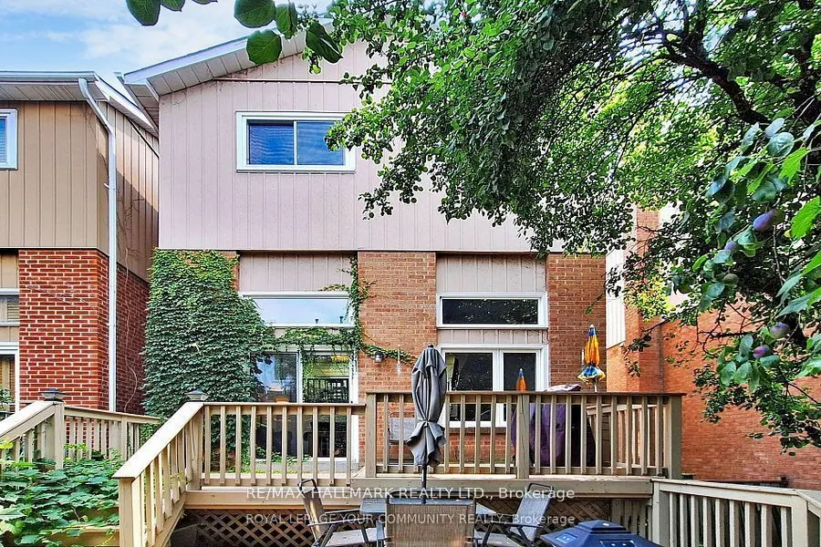 56 Carnival Court