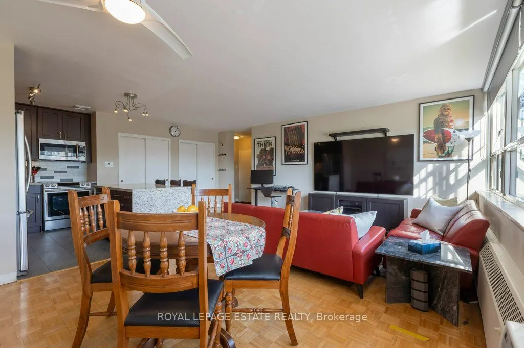160 The Donway W, #305