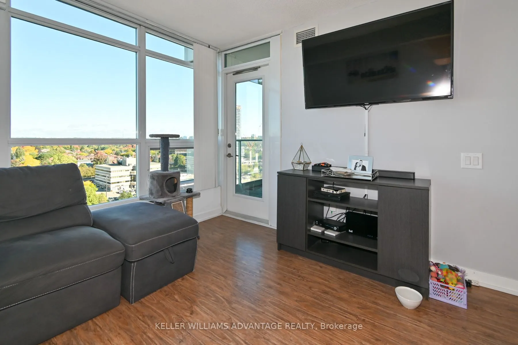 15 Singer Court, #1208
