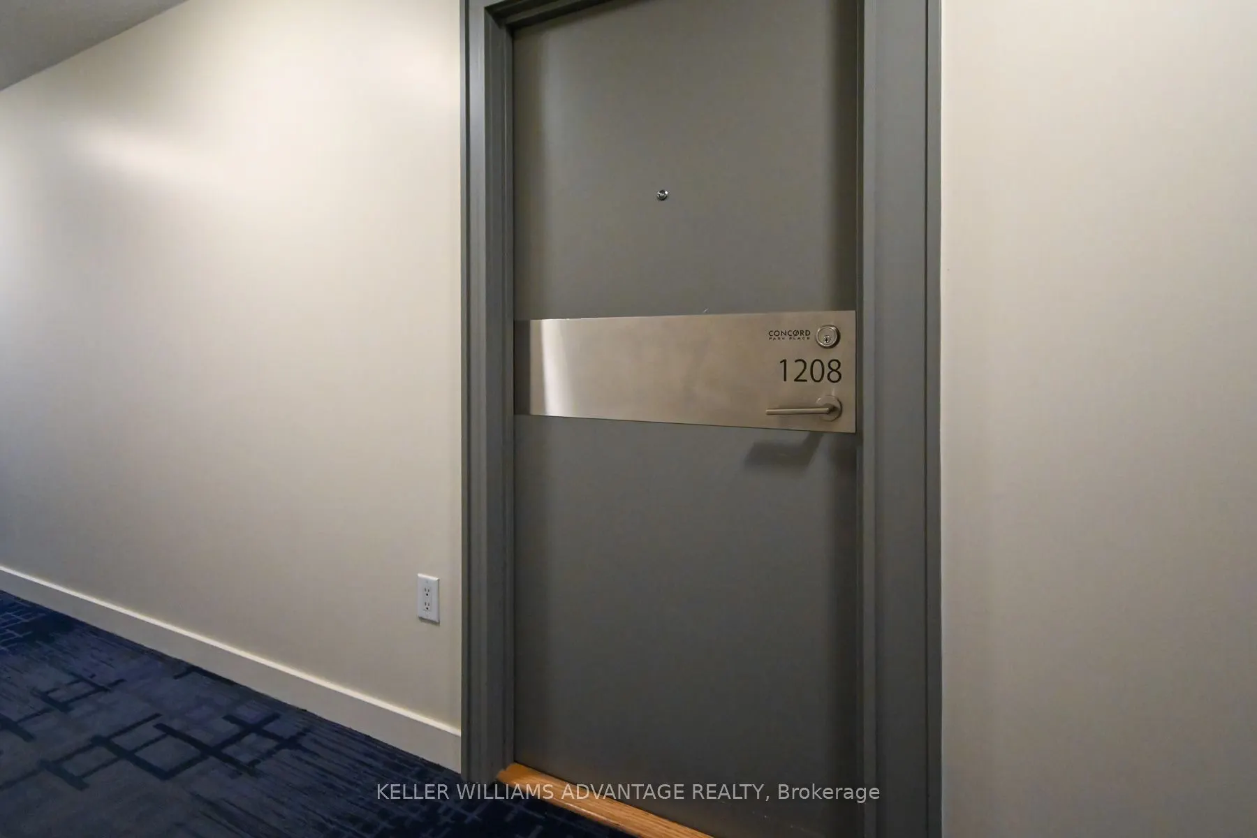 15 Singer Court, #1208