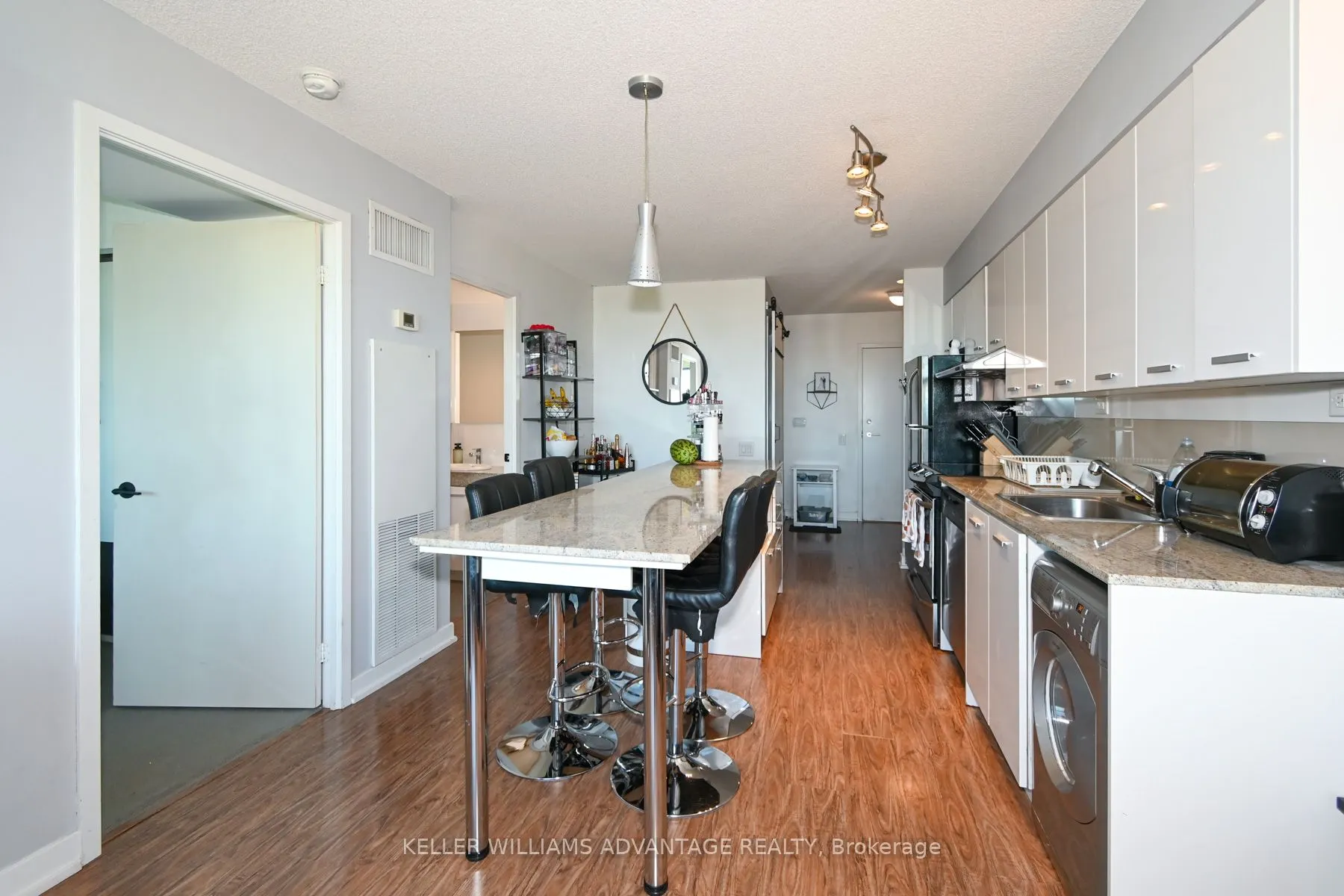 15 Singer Court, #1208