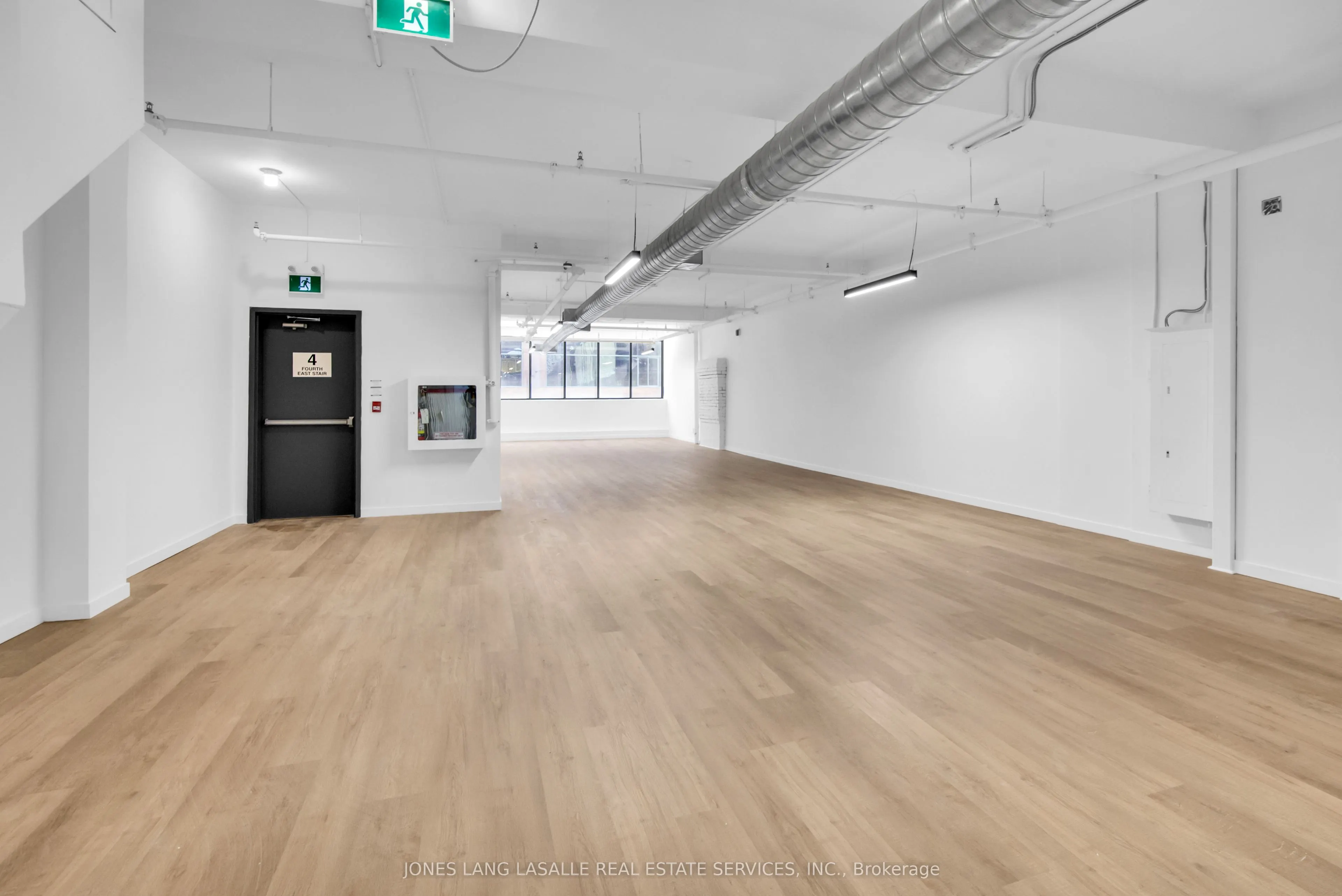 146 Yonge Street, #400