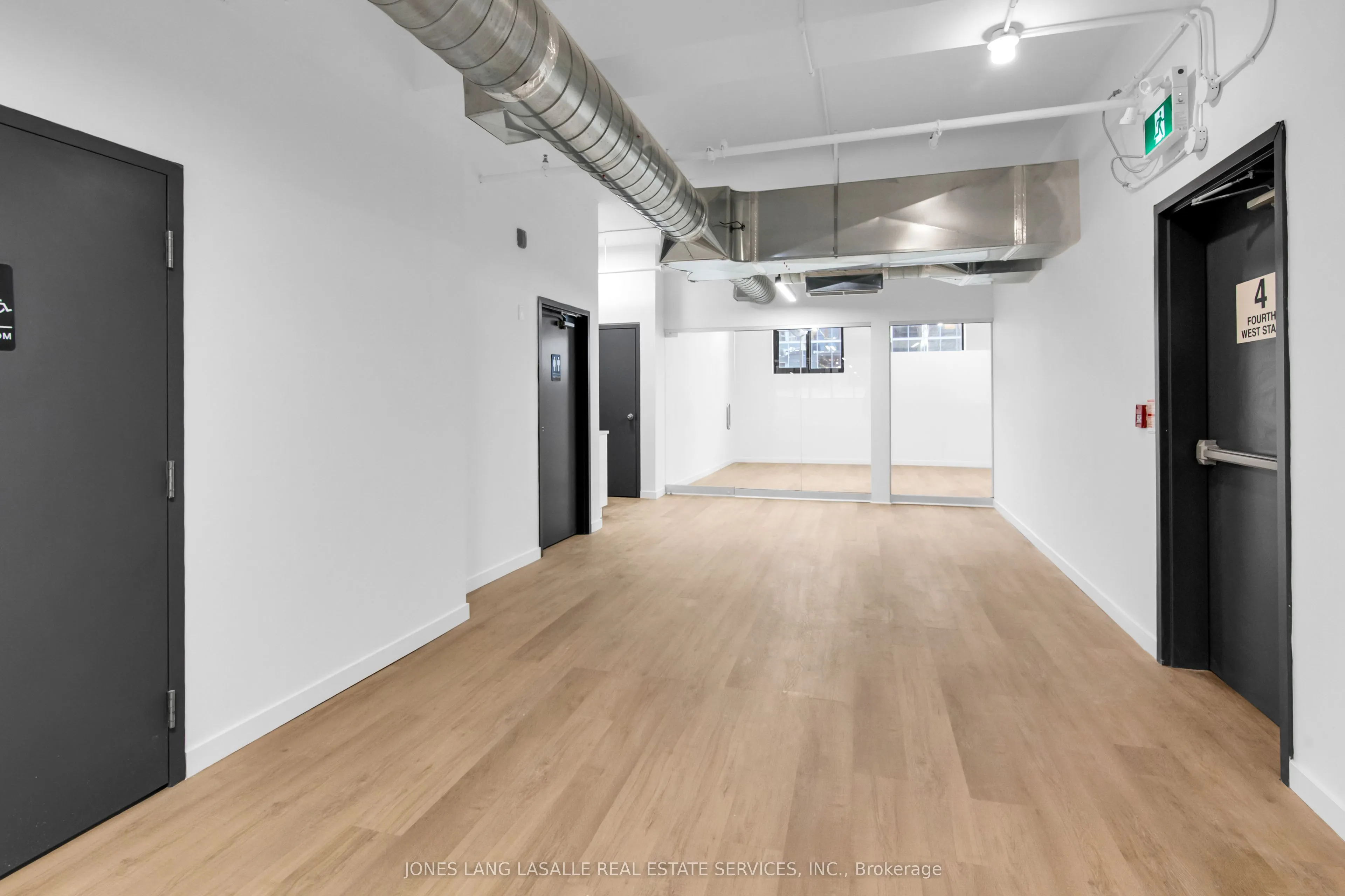 146 Yonge Street, #400