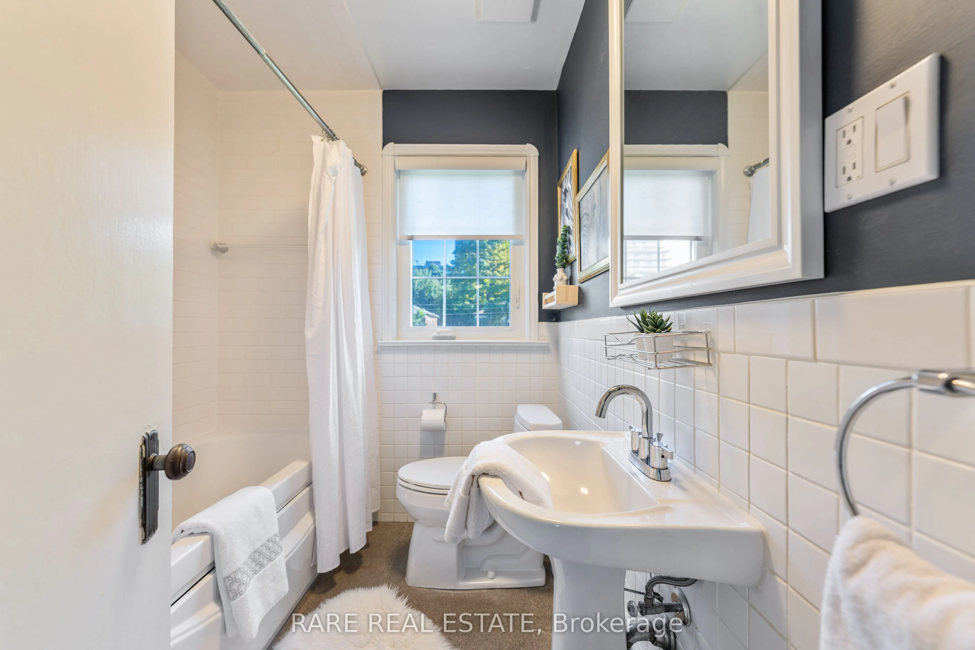 244 Donlea Drive
