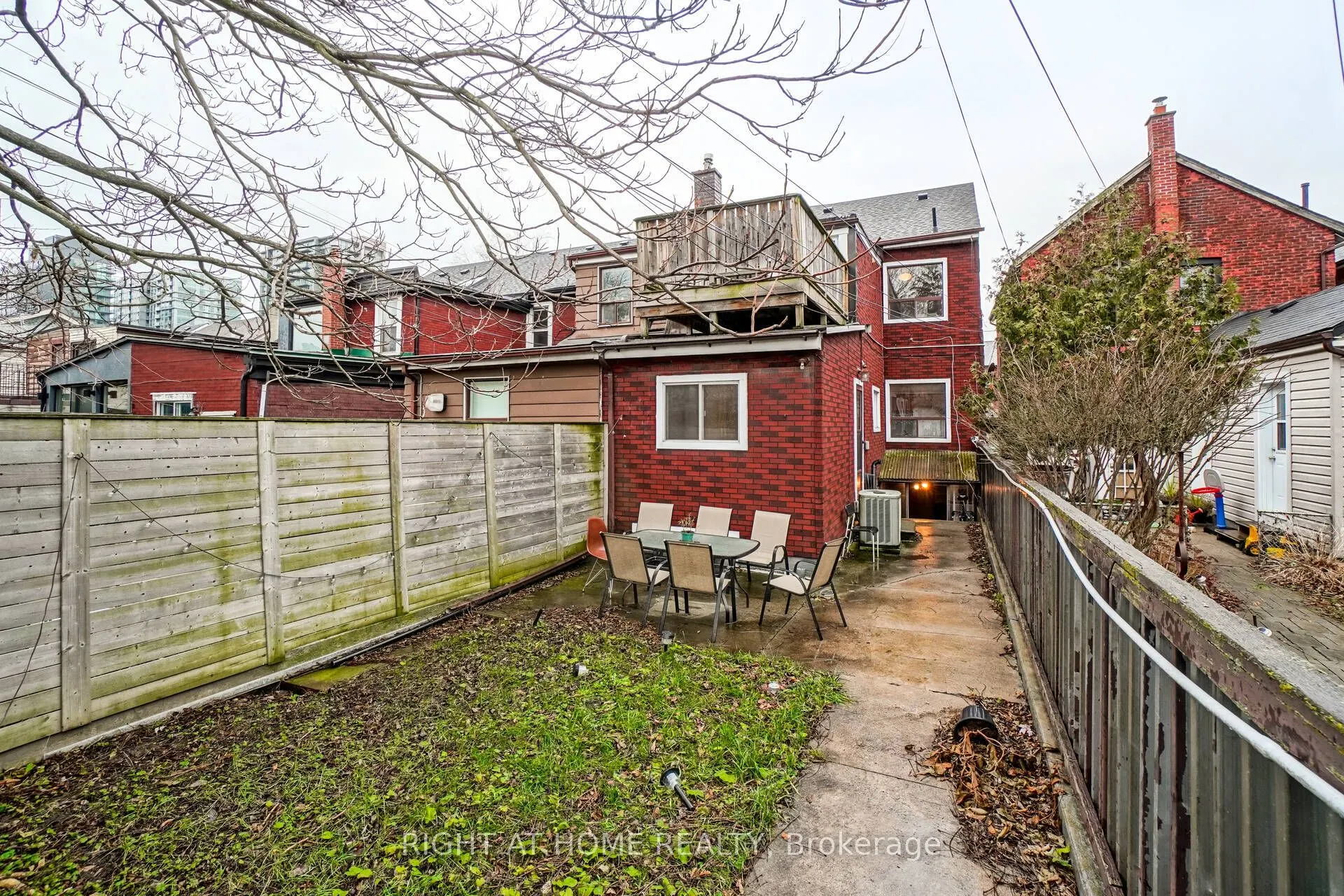 125 Lisgar Street