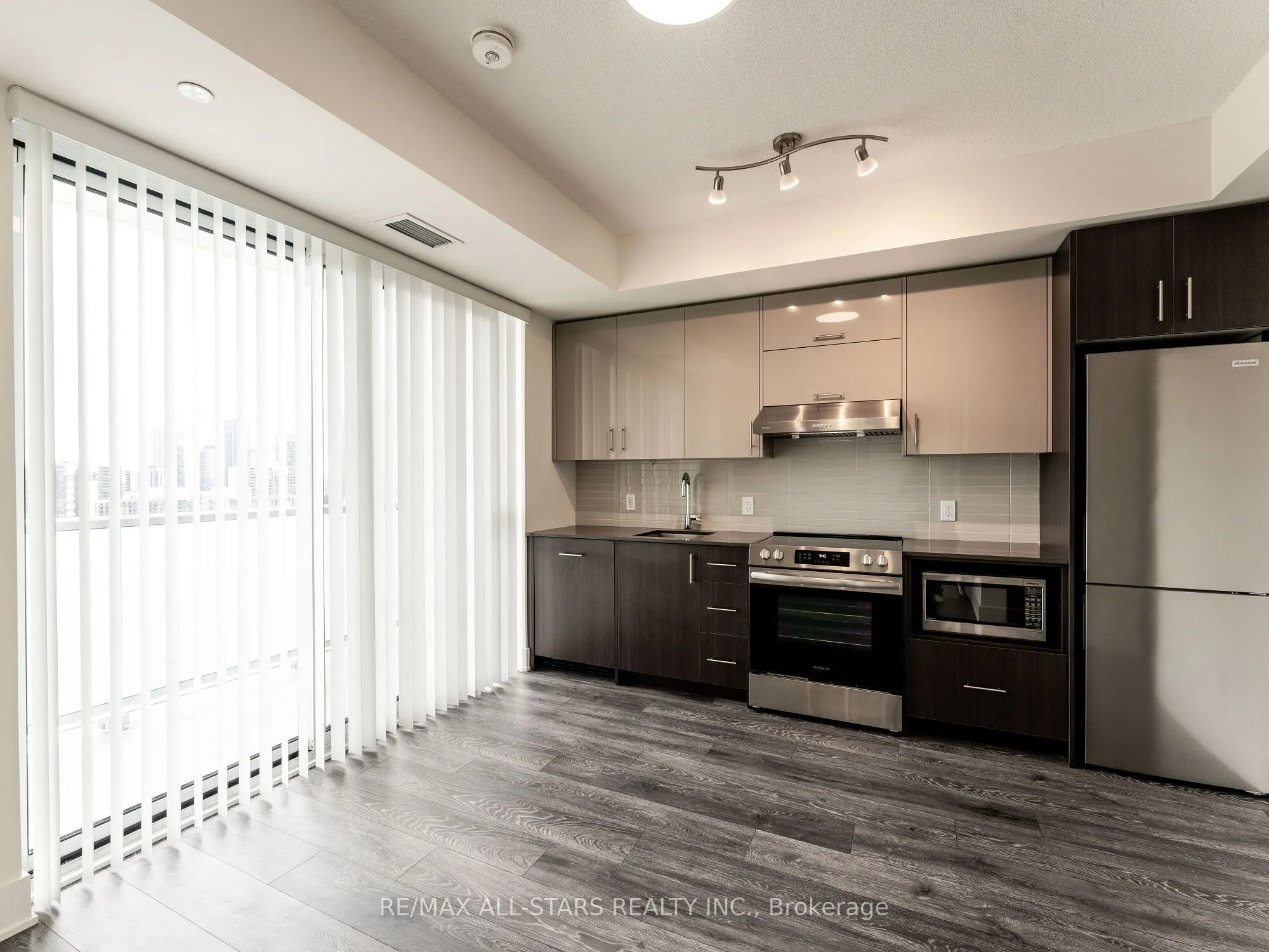 188 Fairview Mall Drive, #1512
