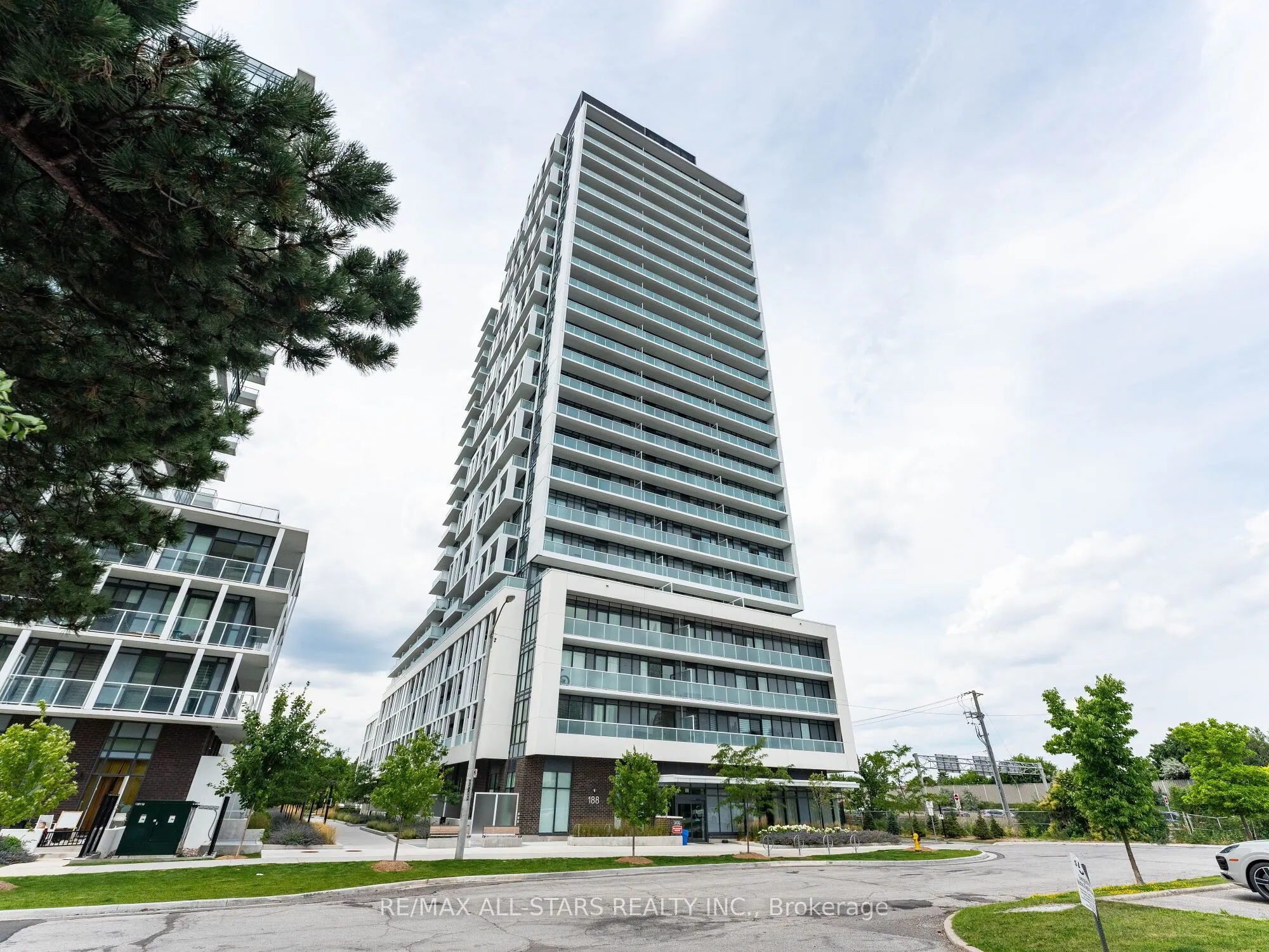 188 Fairview Mall Drive, #1512
