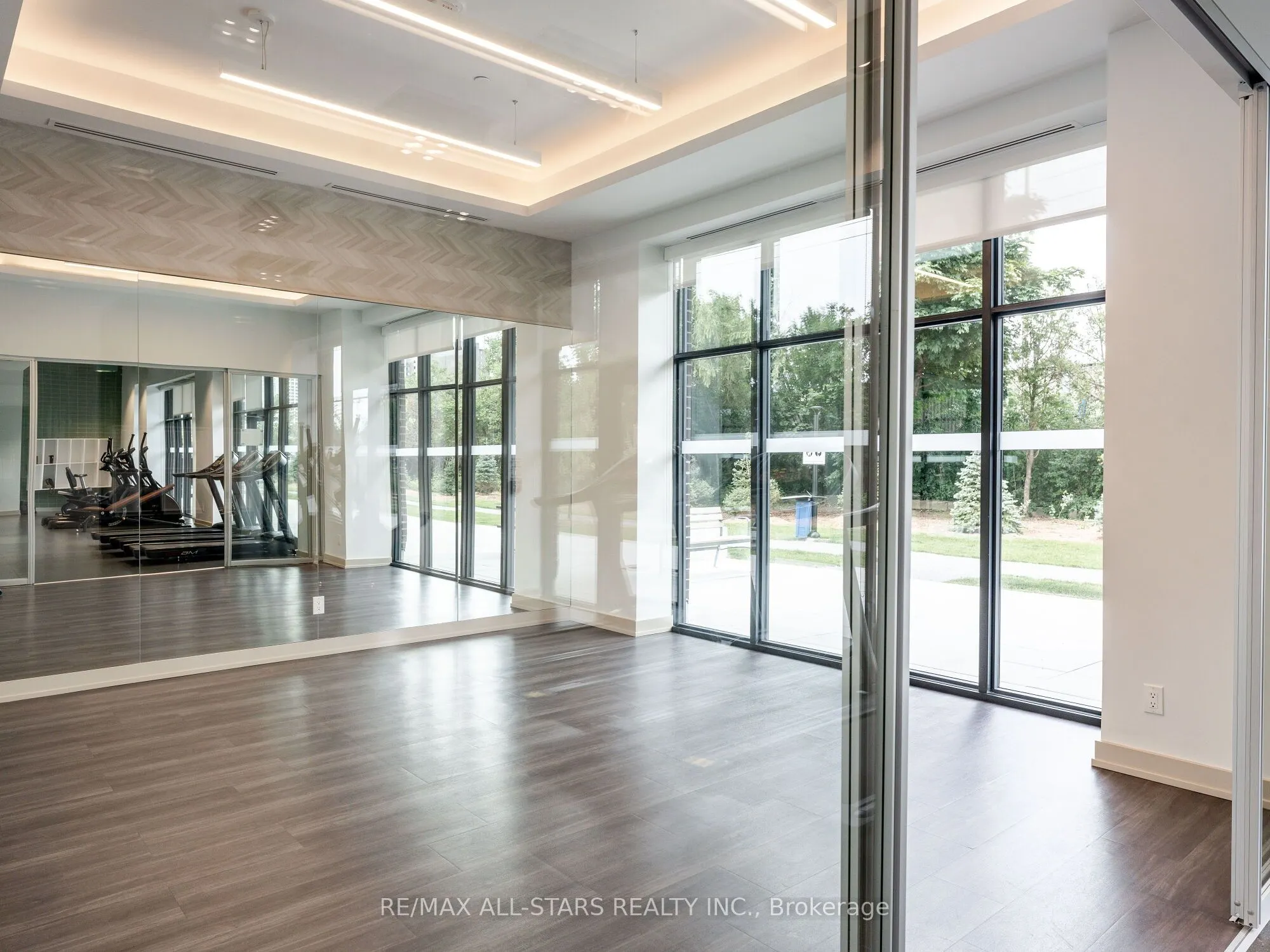 188 Fairview Mall Drive, #1512