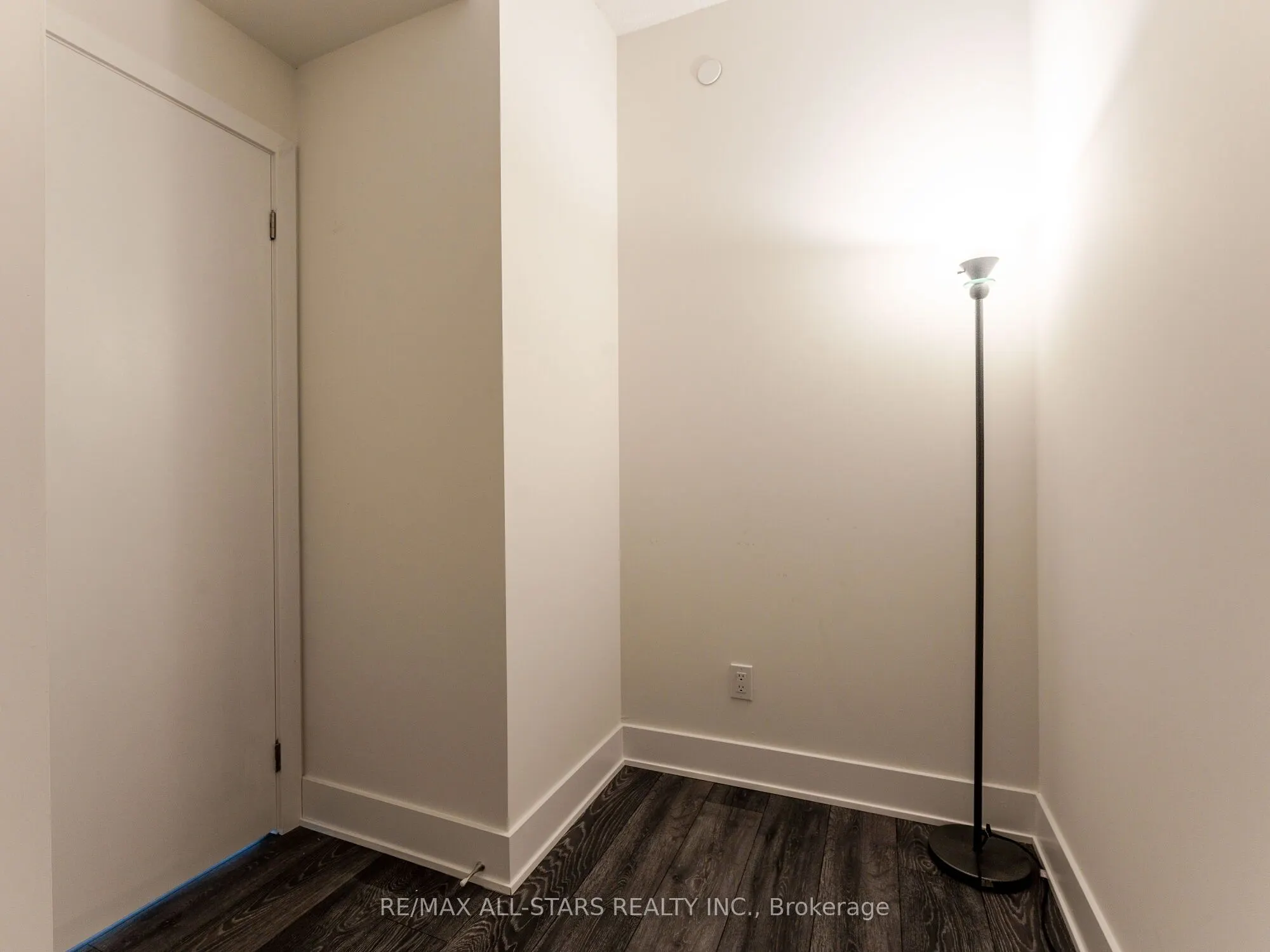 188 Fairview Mall Drive, #1512