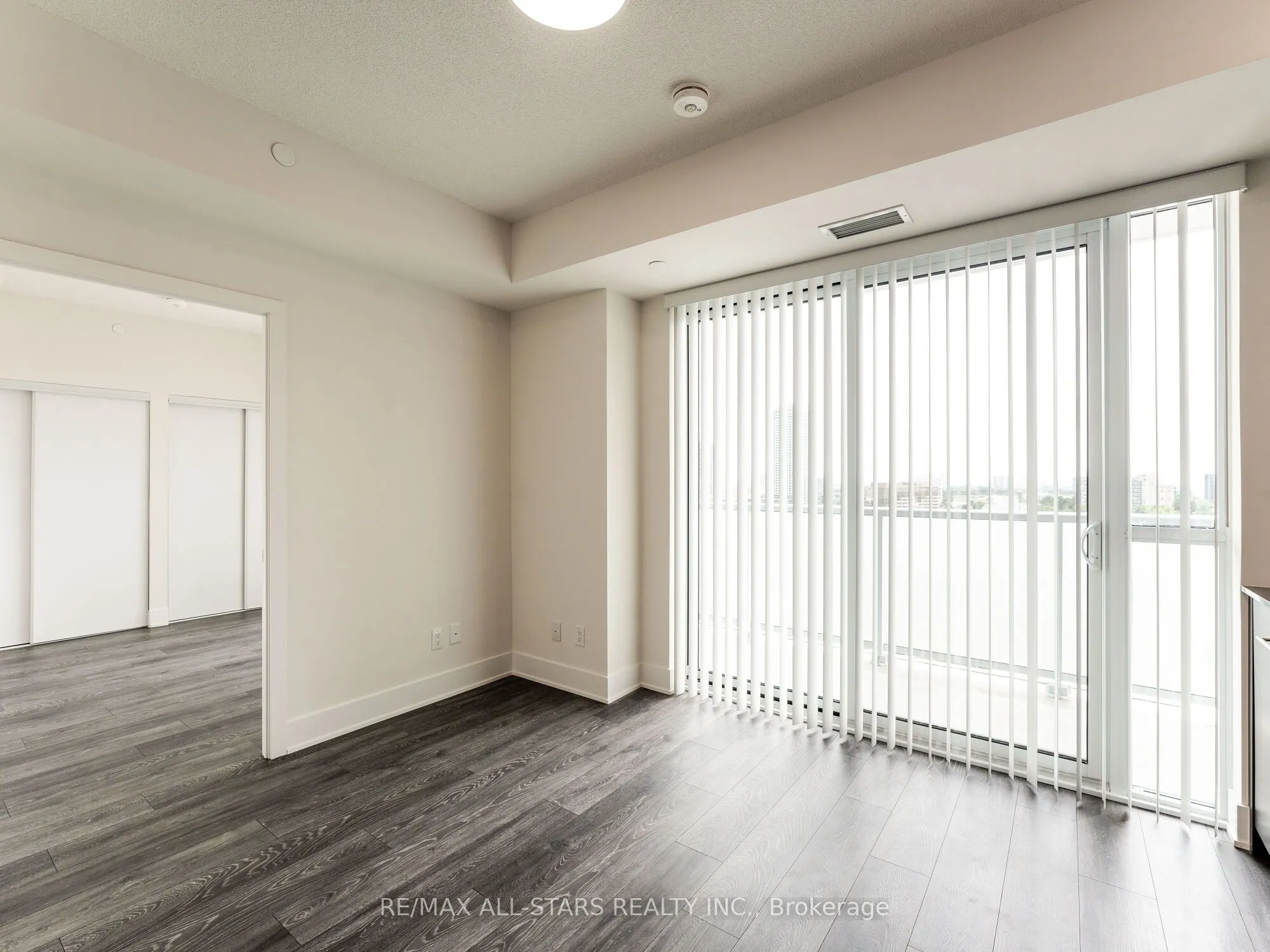 188 Fairview Mall Drive, #1512