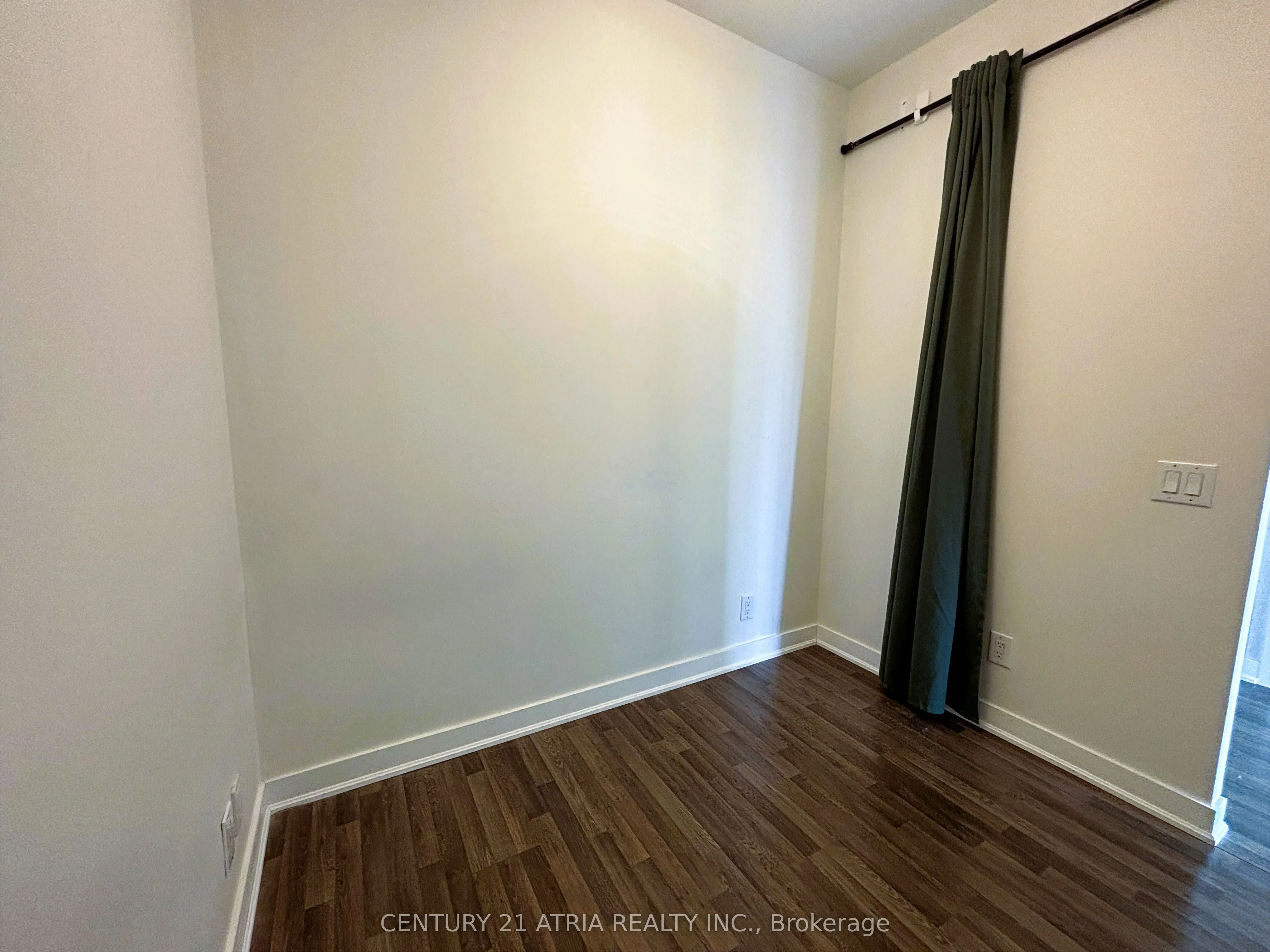 120 Parliament Street, #1709