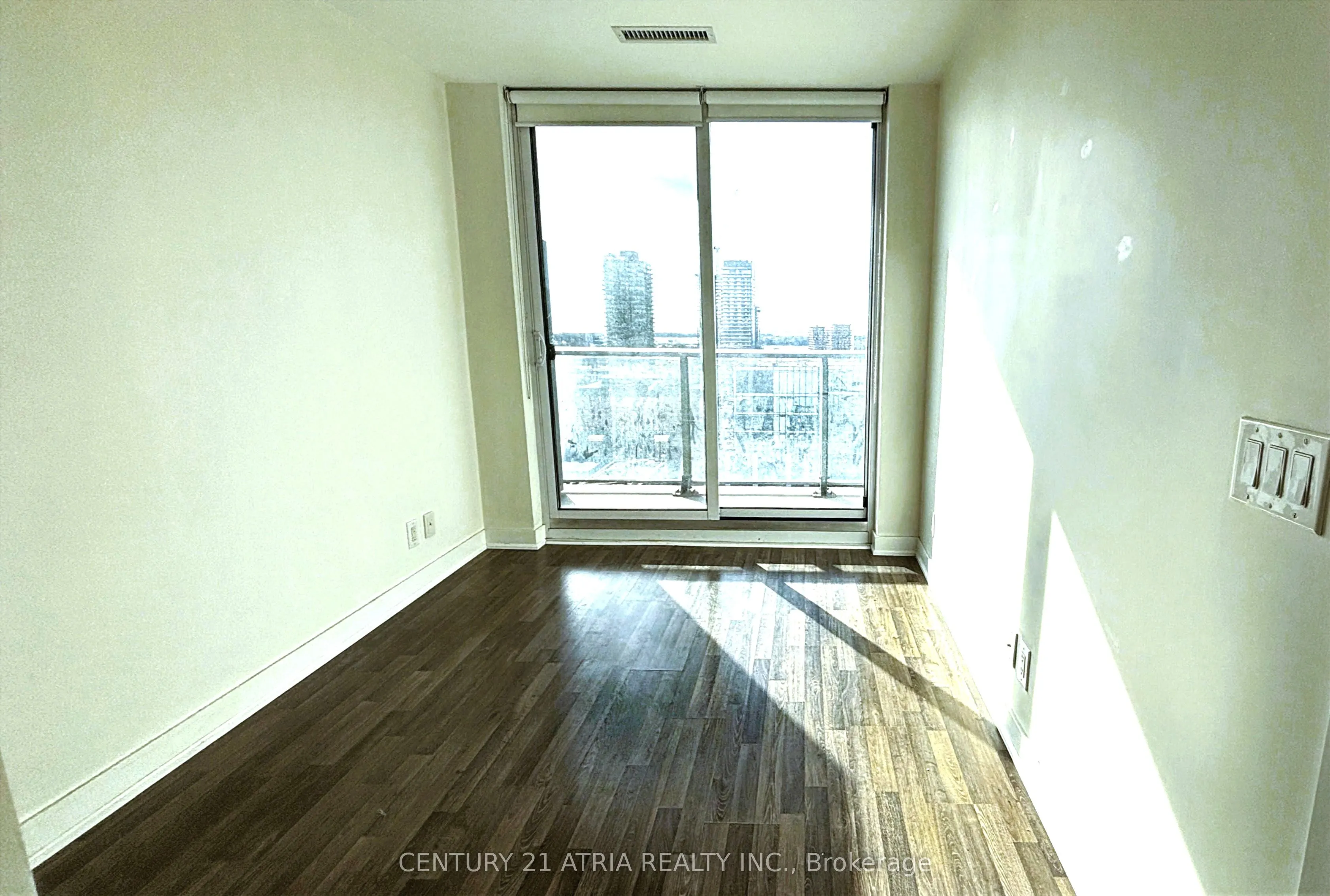 120 Parliament Street, #1709
