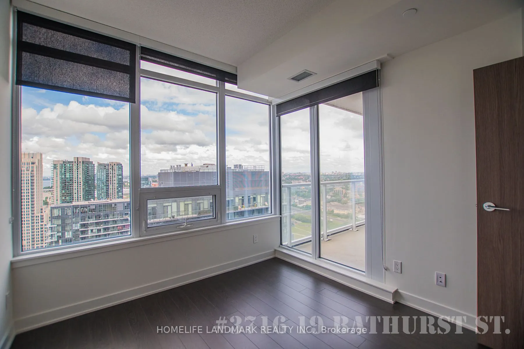 19 Bathurst Street, #2516