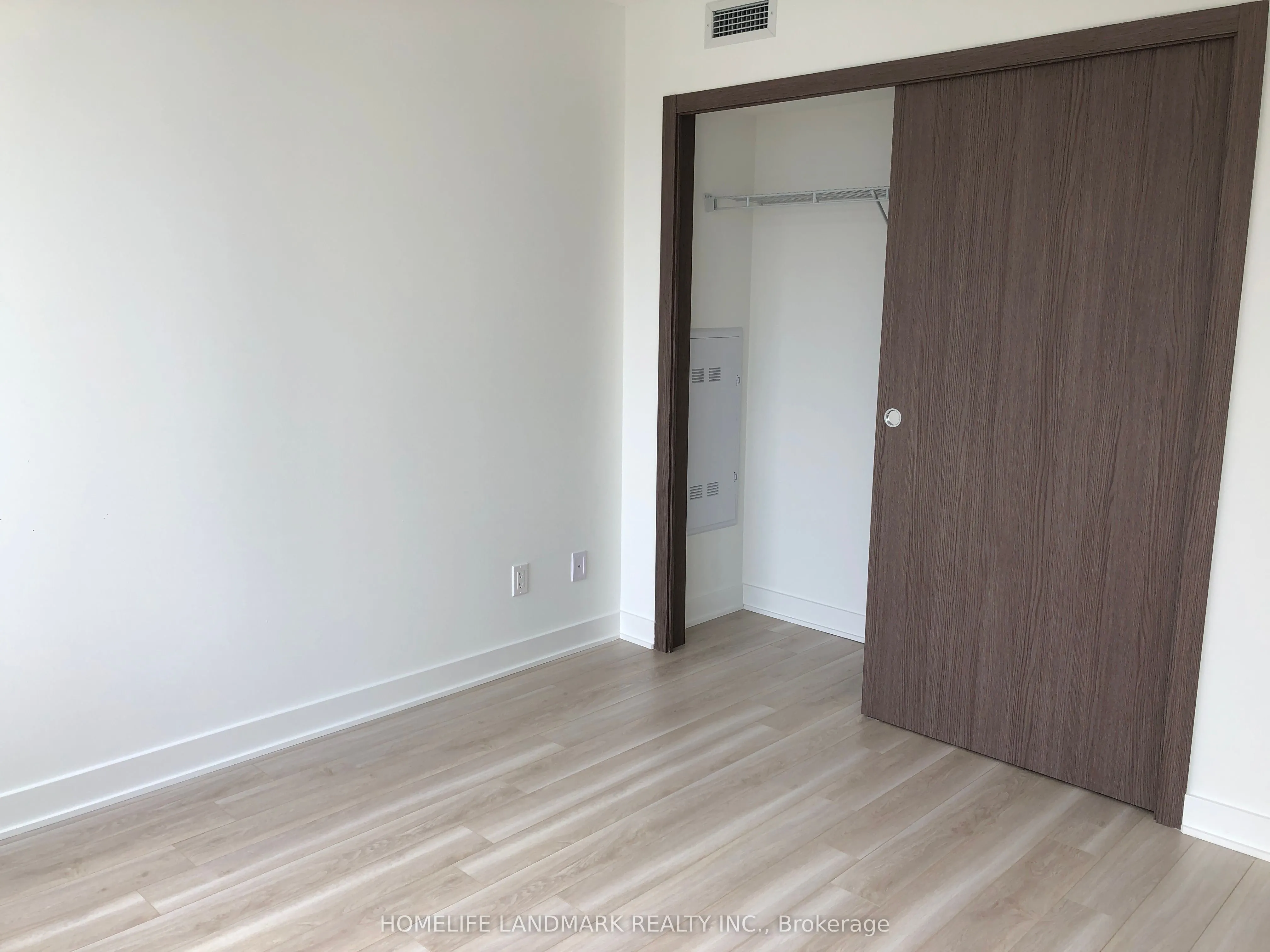 19 Bathurst Street, #2516