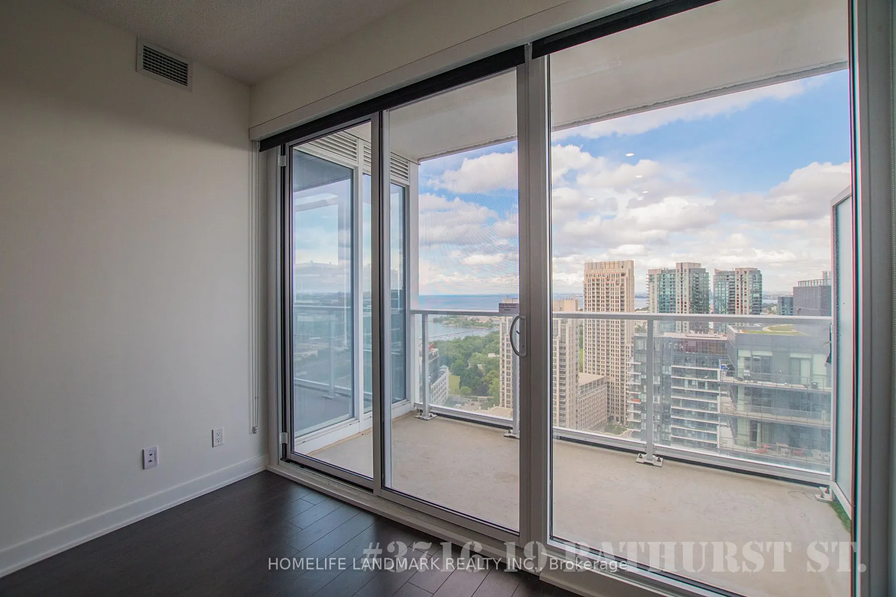 19 Bathurst Street, #2516