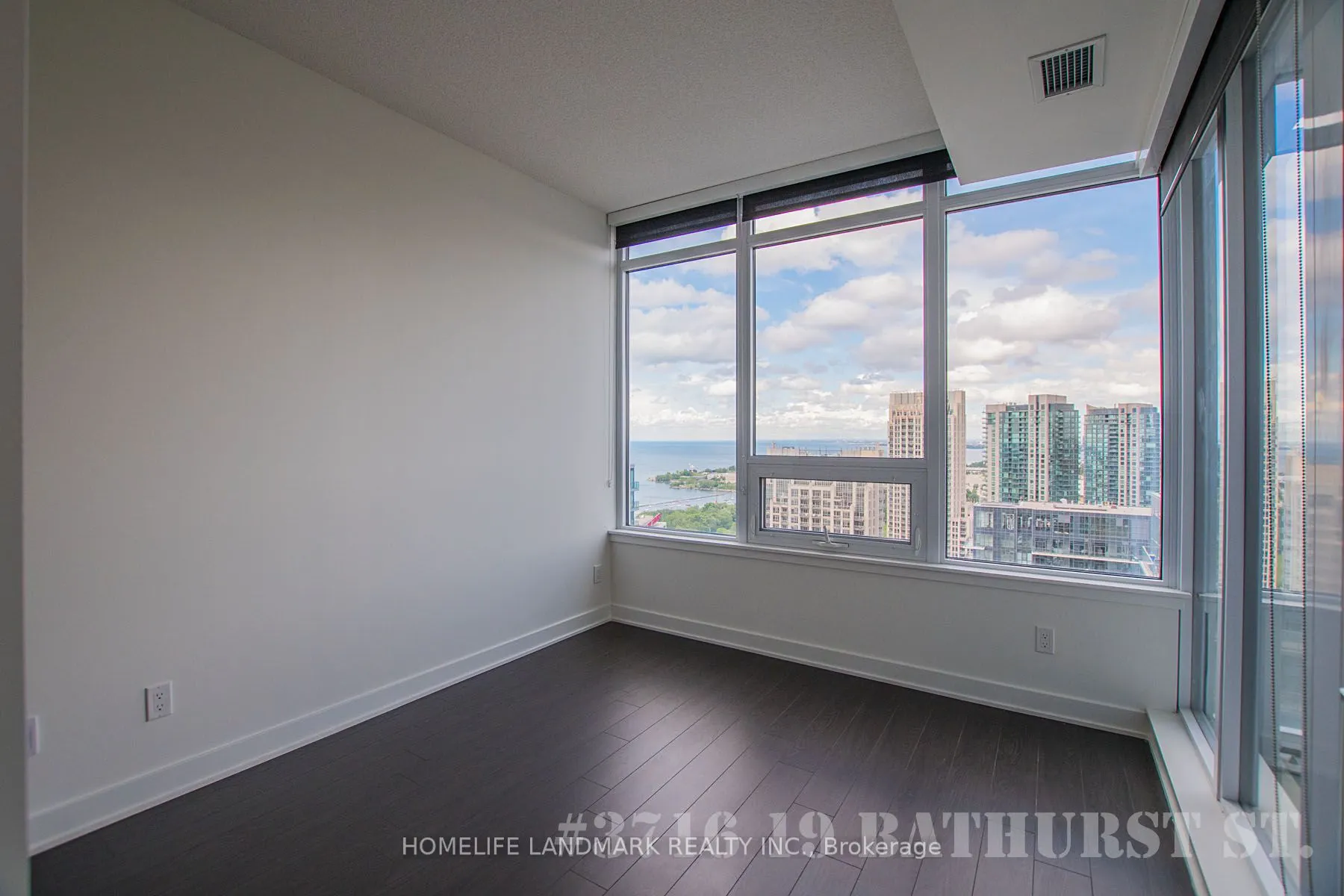 19 Bathurst Street, #2516