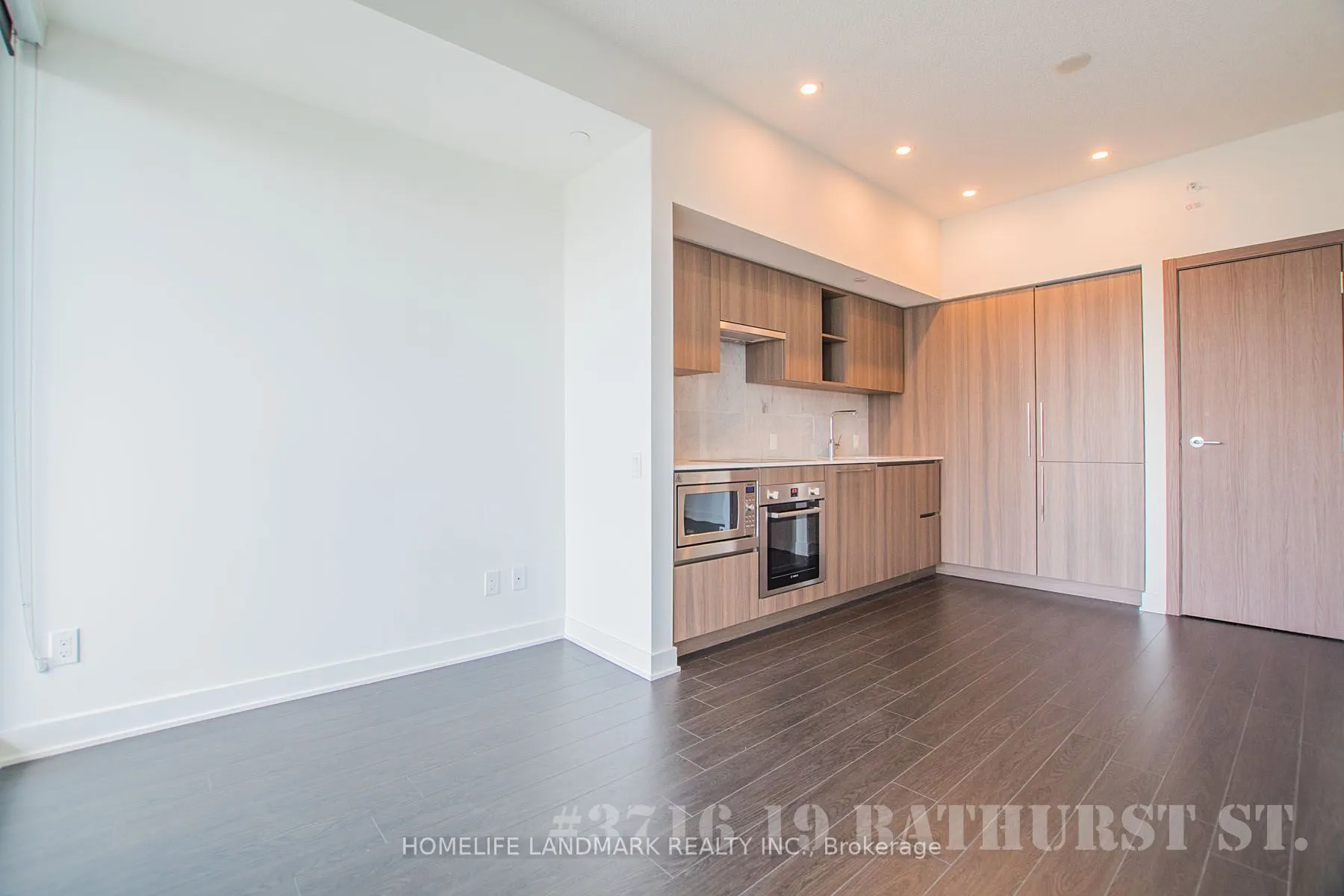 19 Bathurst Street, #2516