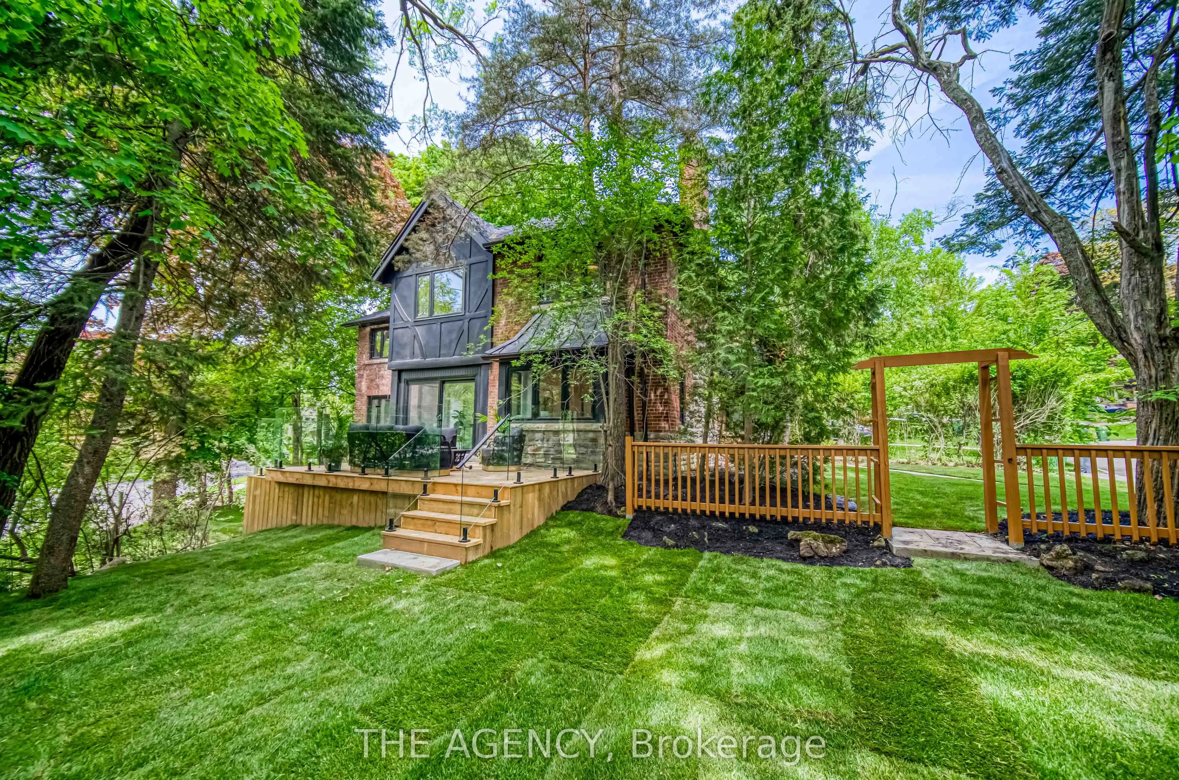 16 Duncannon Drive