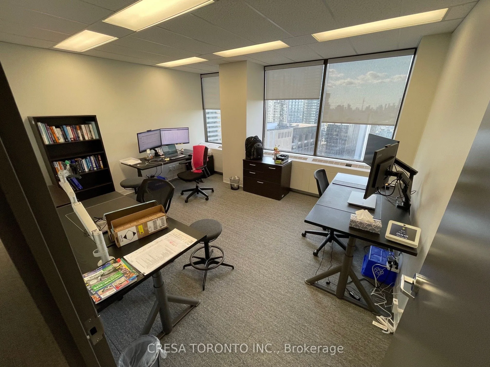 20 Eglinton Avenue W, #1902