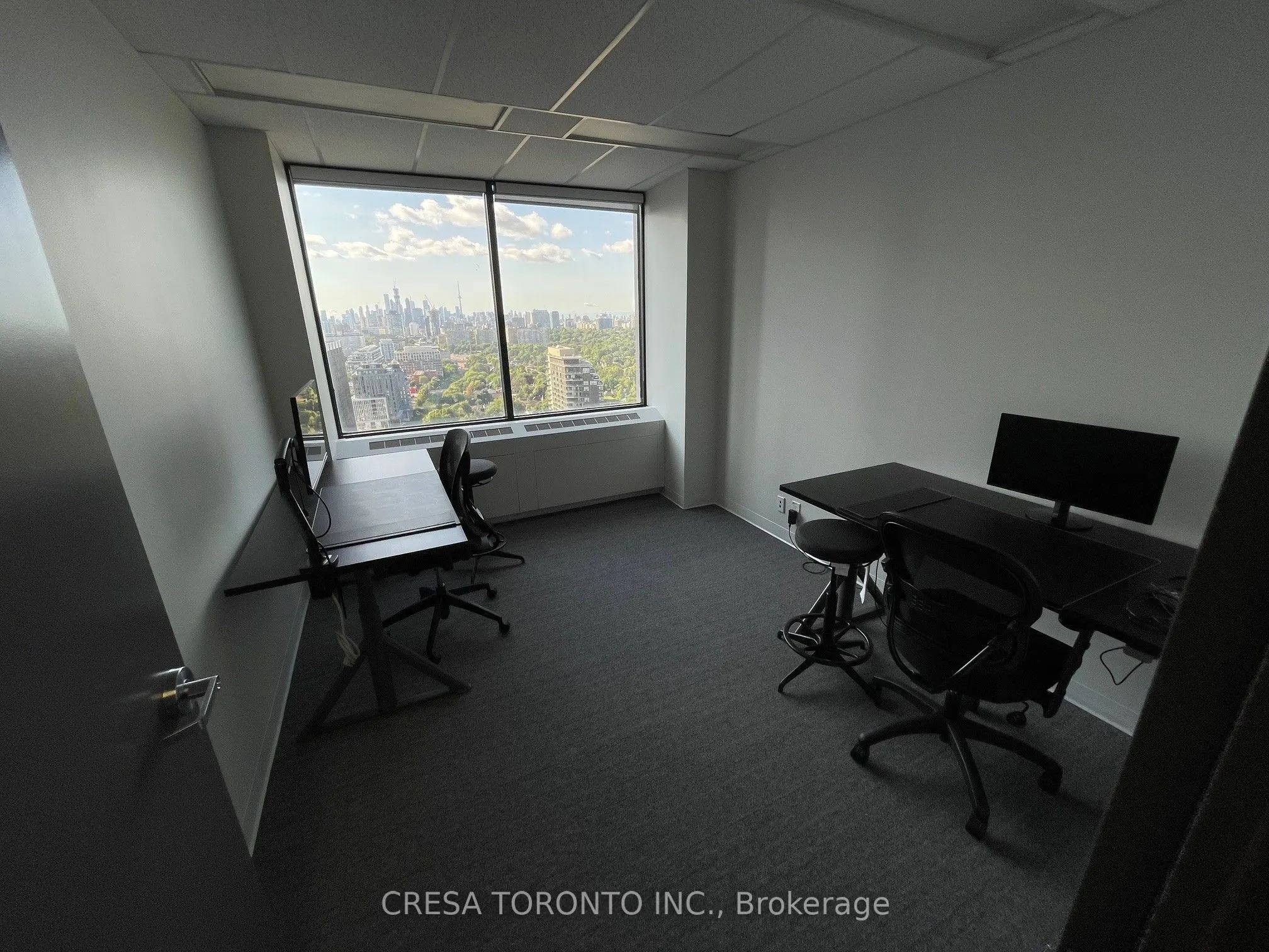 20 Eglinton Avenue W, #1902