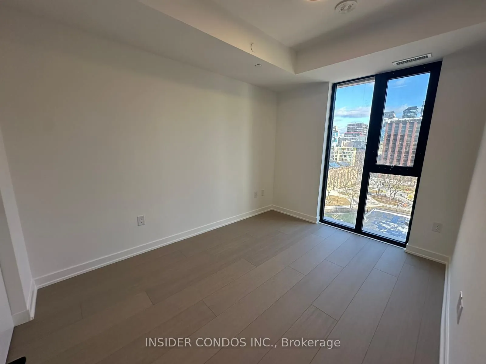 123 Portland Street, #06