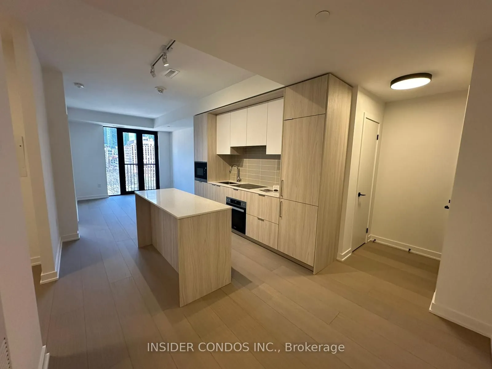 123 Portland Street, #06