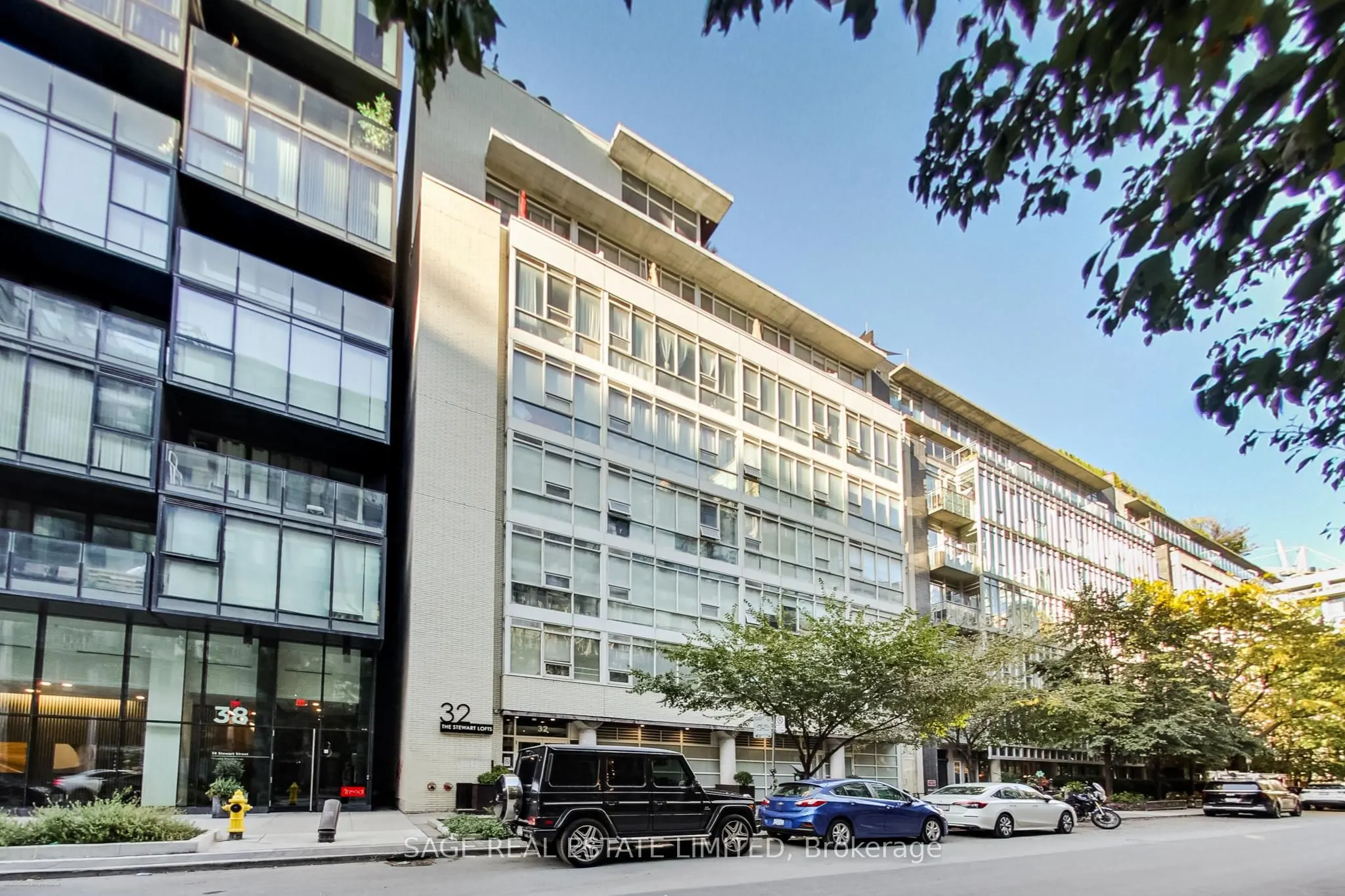 32 Stewart Street, #504