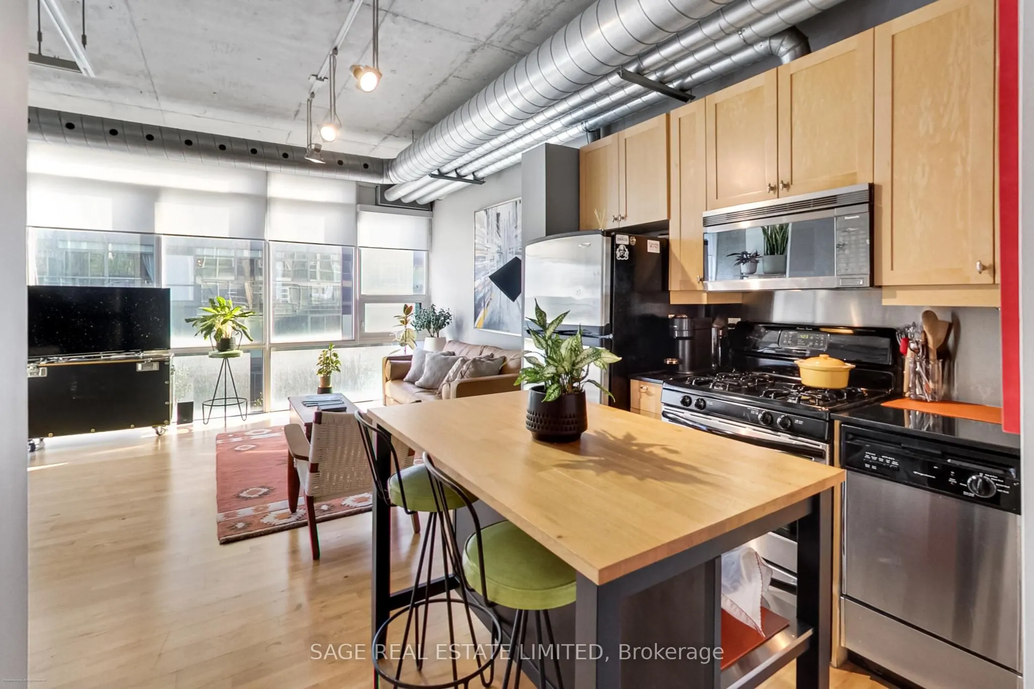 32 Stewart Street, #504