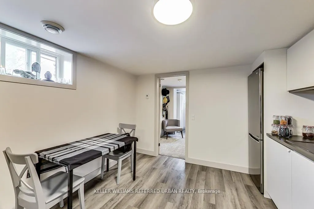 205 Bathurst Street