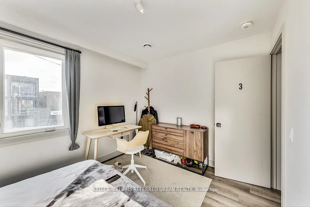 205 Bathurst Street