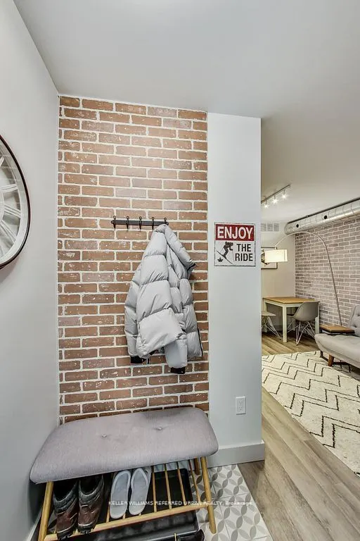205 Bathurst Street