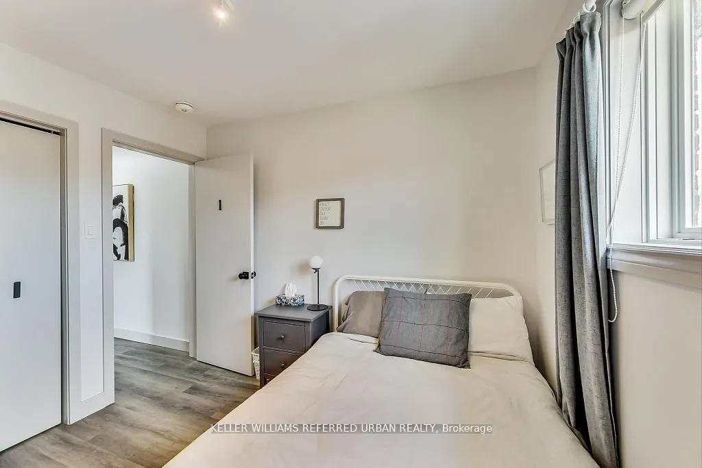 205 Bathurst Street