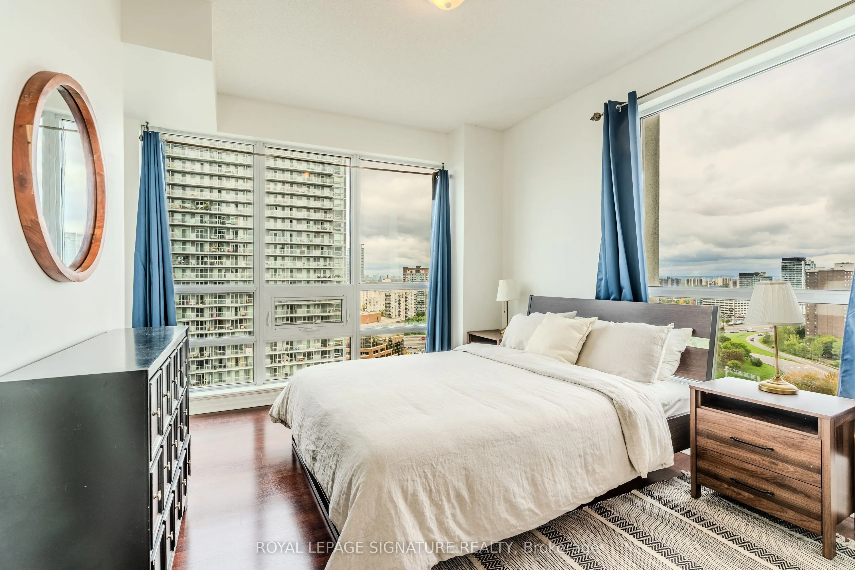 30 Herons Hill Way, #1901