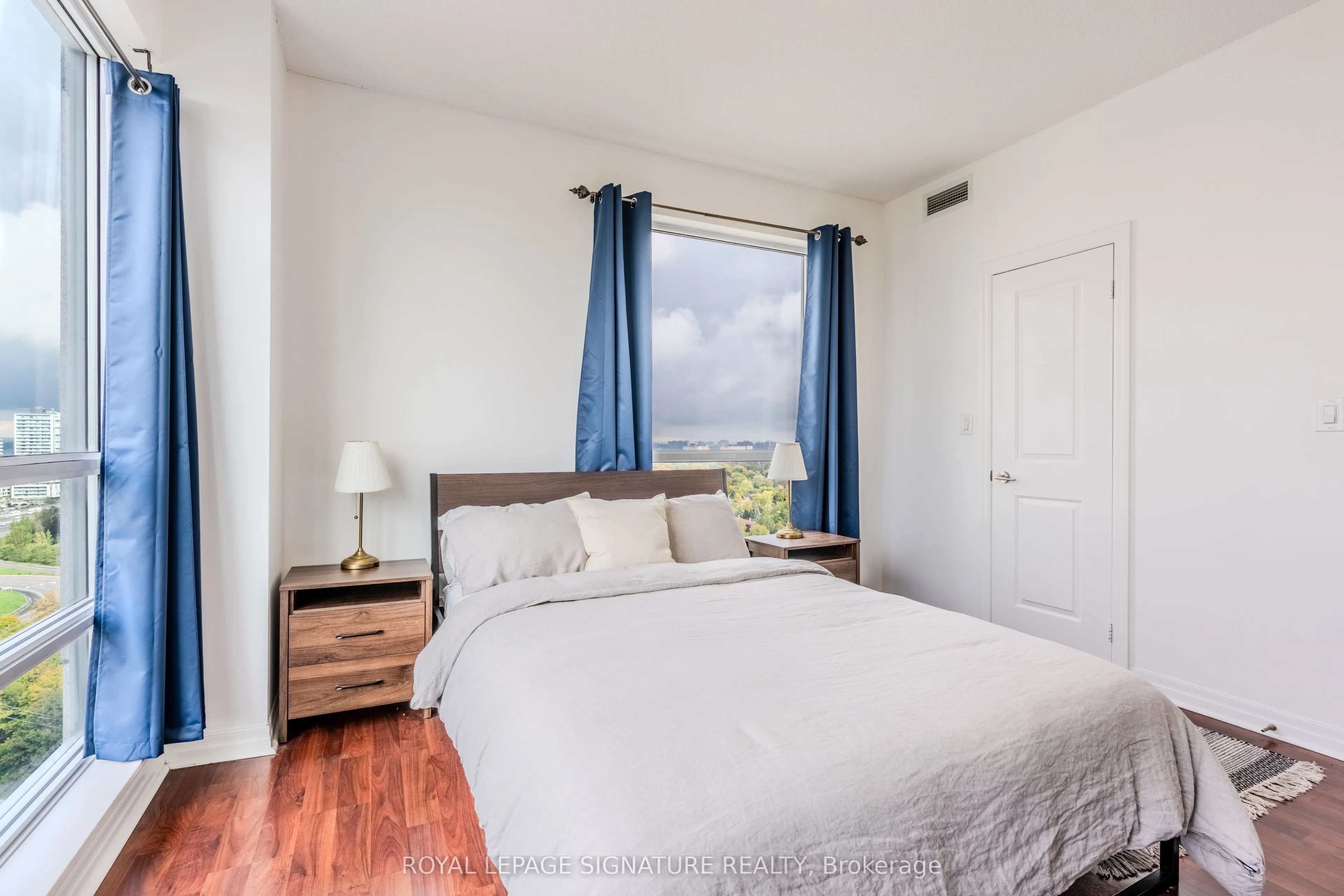 30 Herons Hill Way, #1901