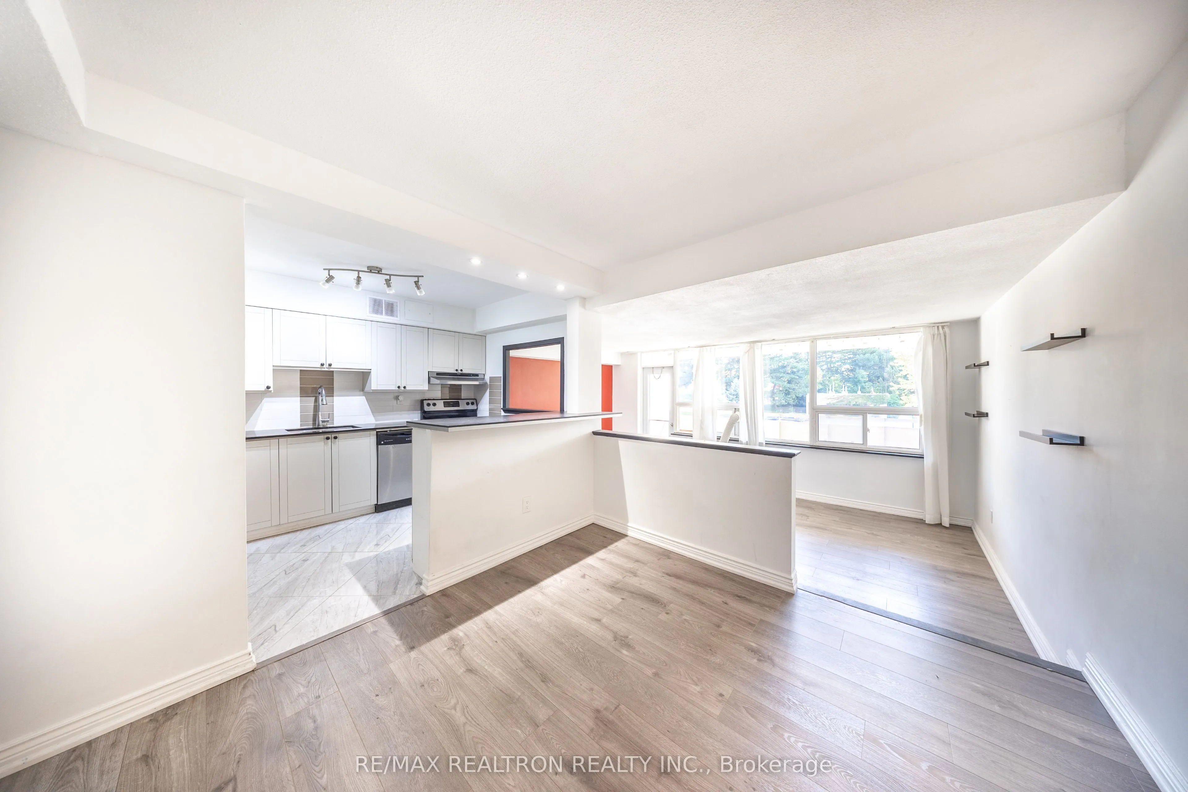 1360 York Mills Road, #209