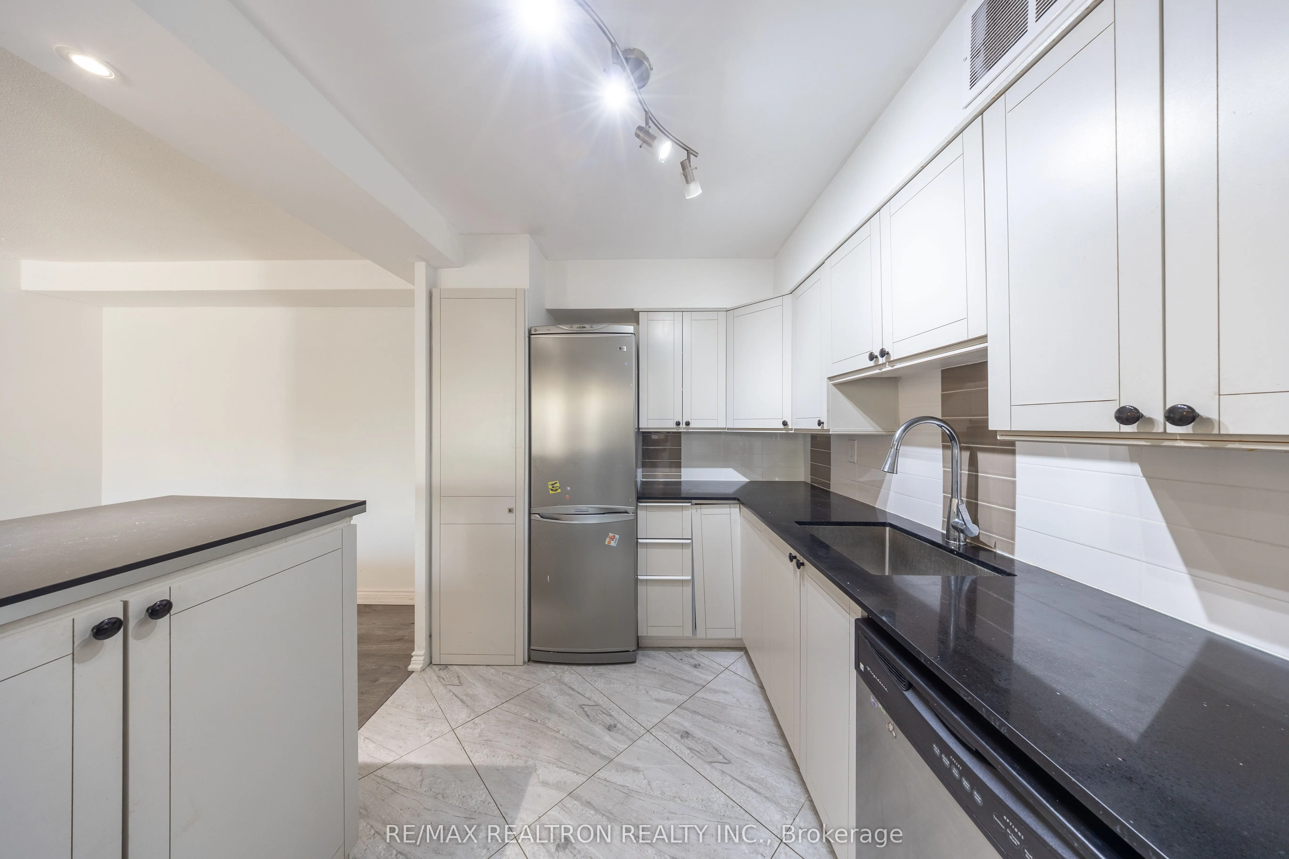 1360 York Mills Road, #209