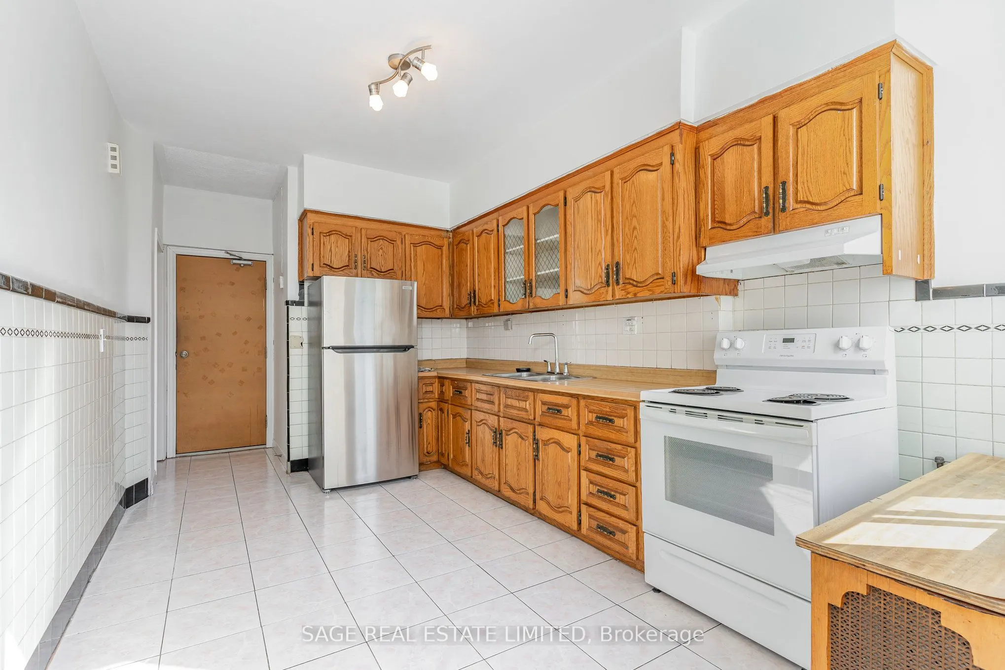 604 Ossington Avenue, #Main
