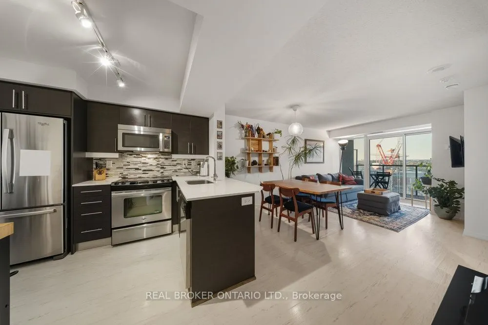 125 Western Battery Road, #2001