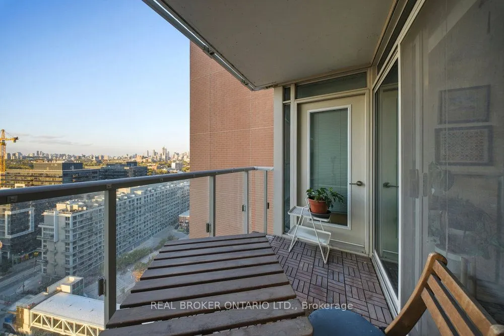 125 Western Battery Road, #2001