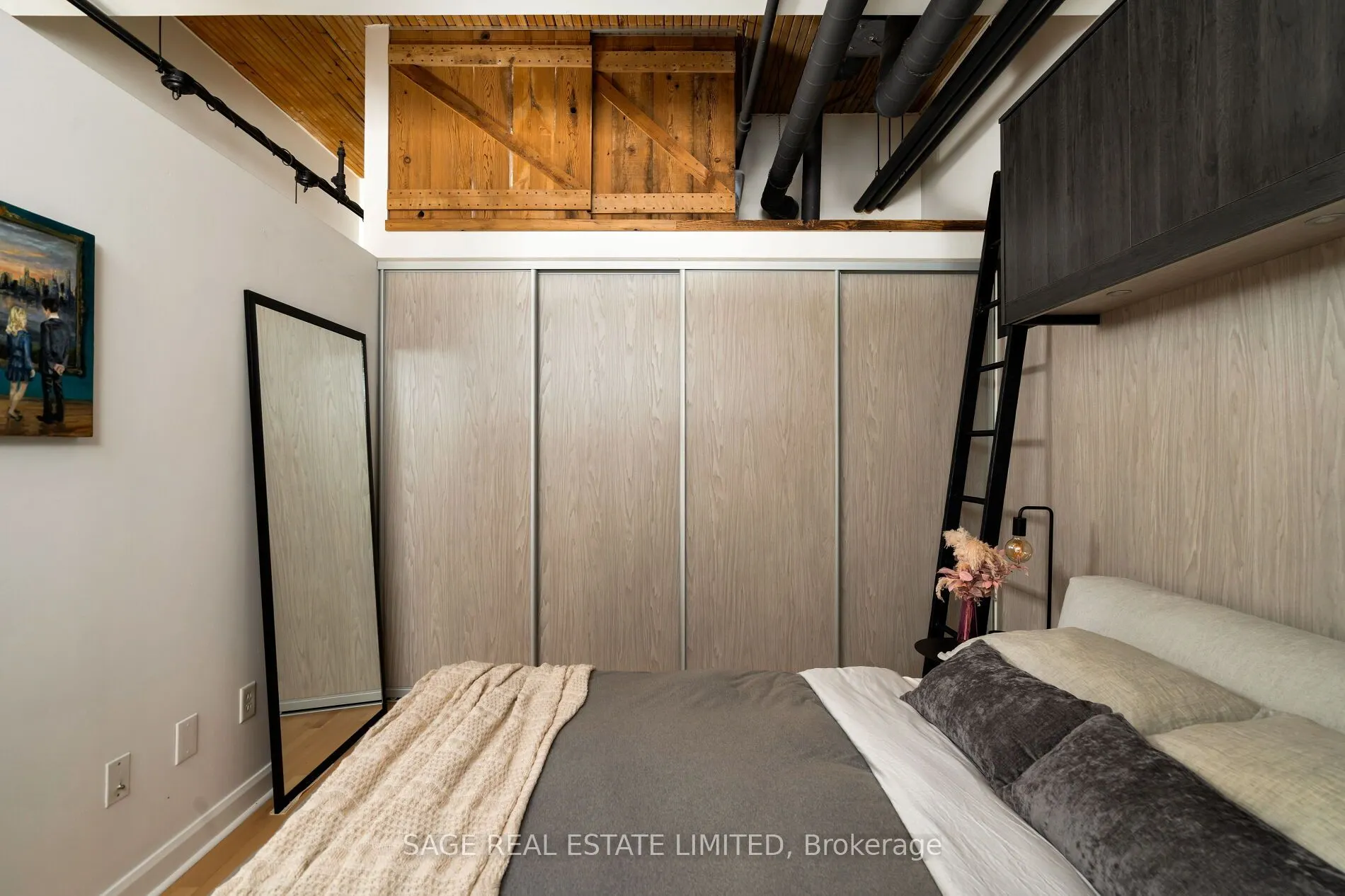 993 Queen Street W, #407