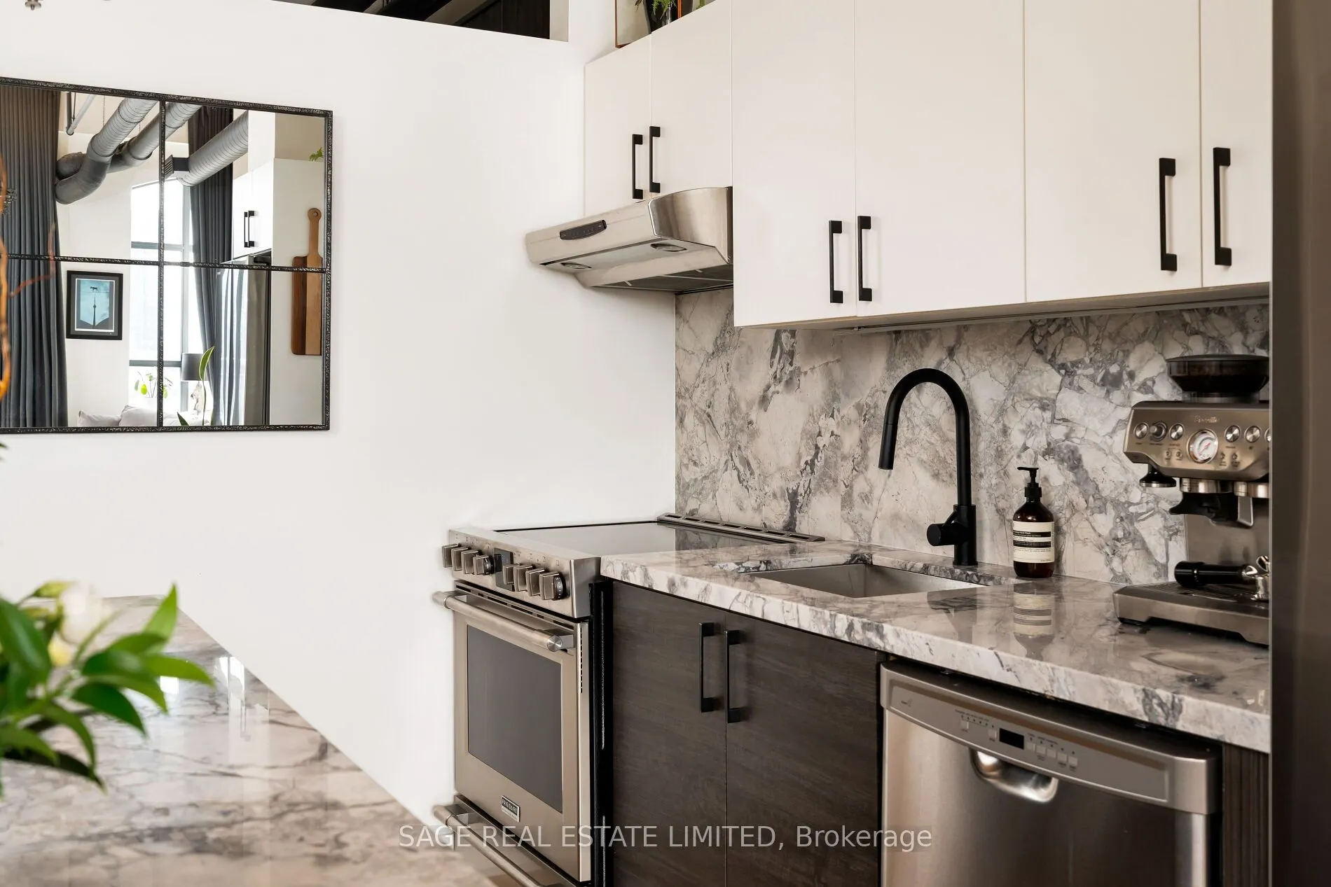993 Queen Street W, #407