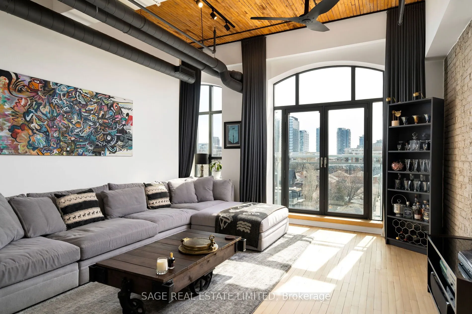 993 Queen Street W, #407