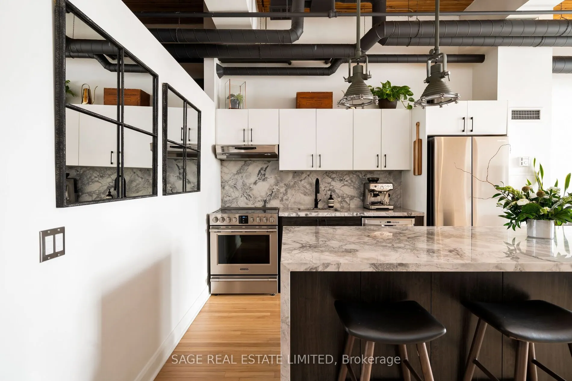 993 Queen Street W, #407