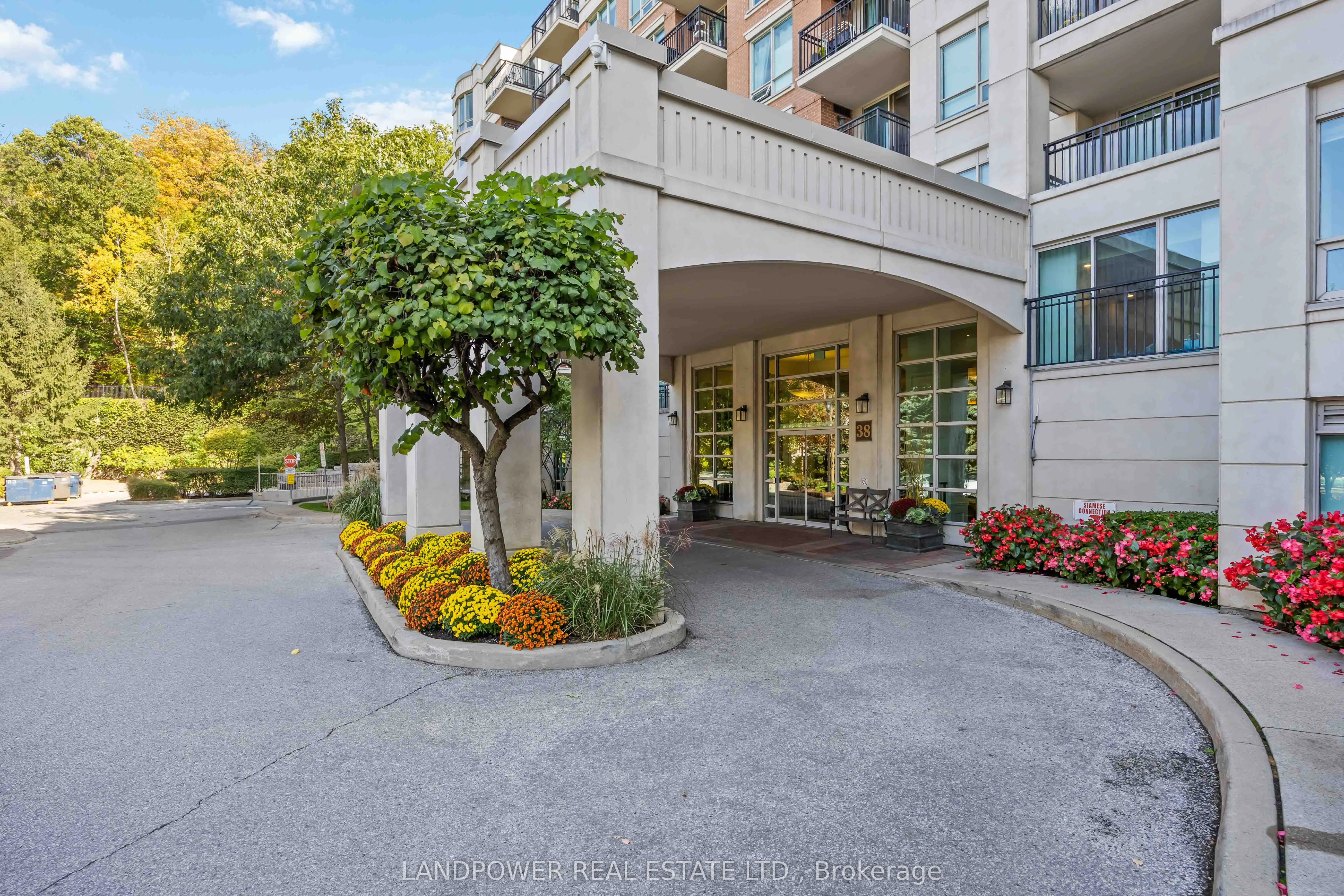 38 William Carson Crescent, #621