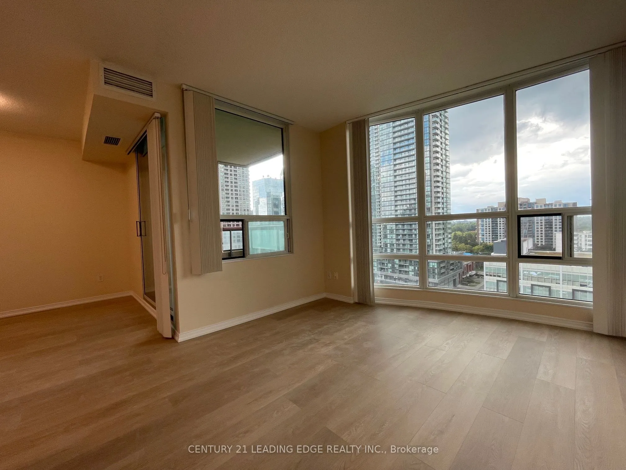 238 Doris Avenue, #1801