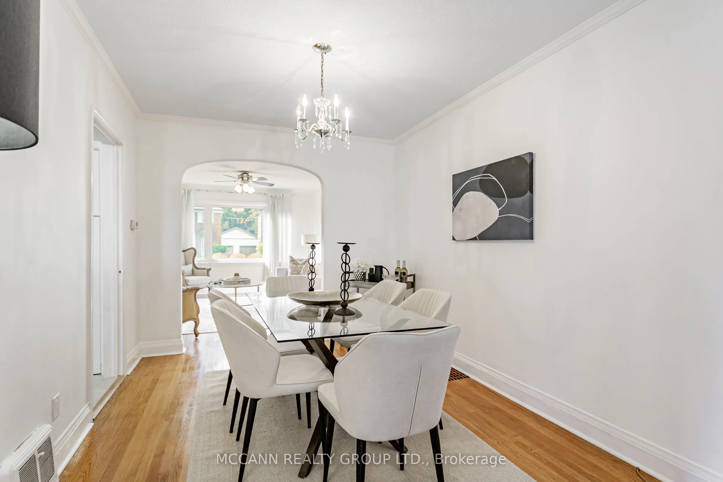 52 Thursfield Crescent